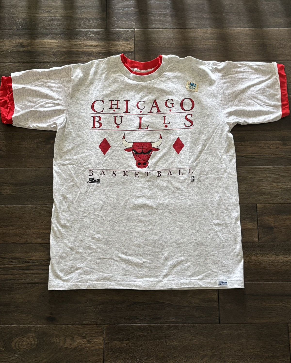 Salem Sportswear Vintage Chicago Bulls Tee T-Shirt Size US XL / EU 56 / 4 - 1 Thumbnail