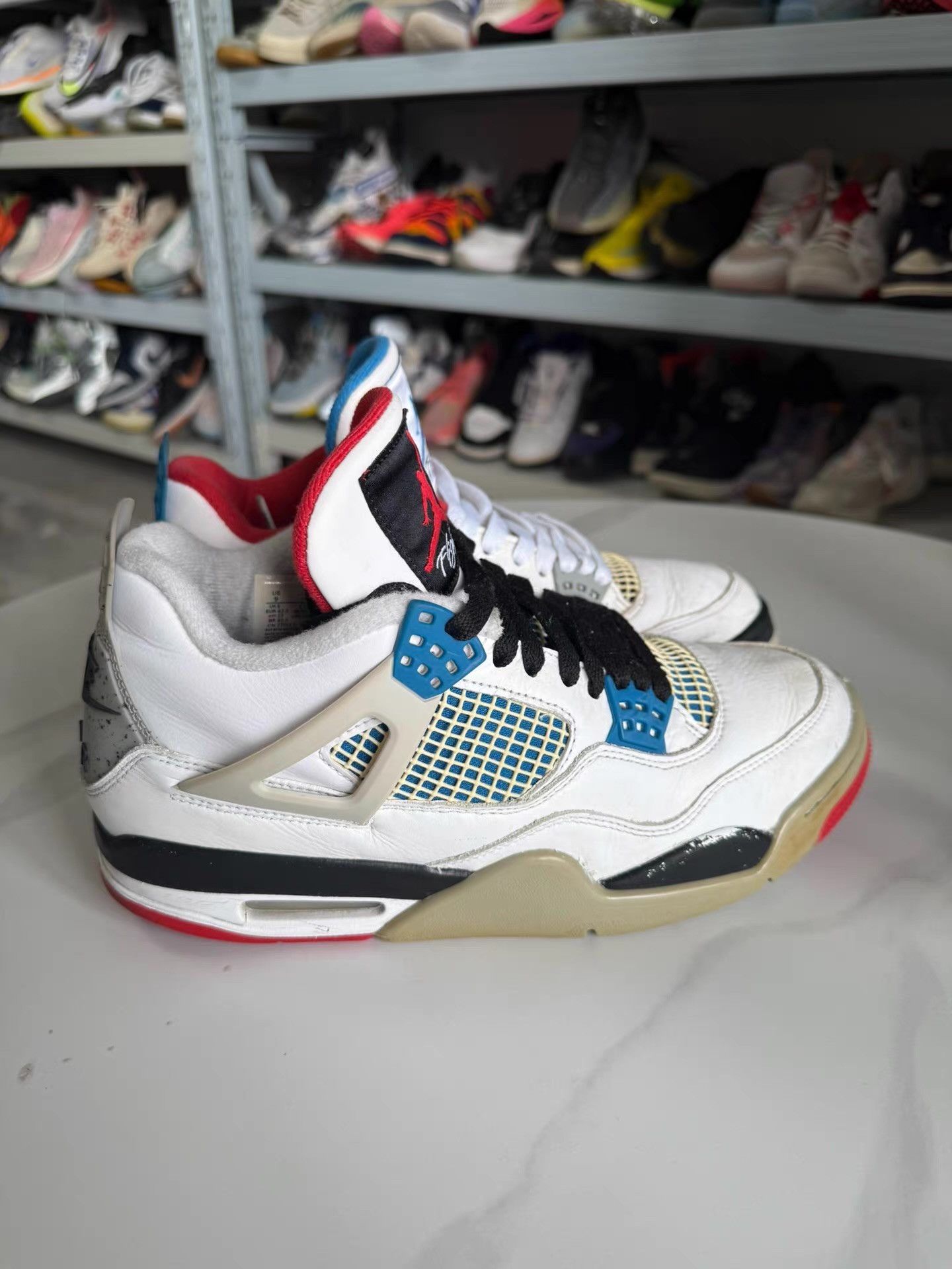 Nike Air Jordan 4, retro basketball shoes, casual shoes。 Q10 Size US 9 / EU 42 - 1 Thumbnail