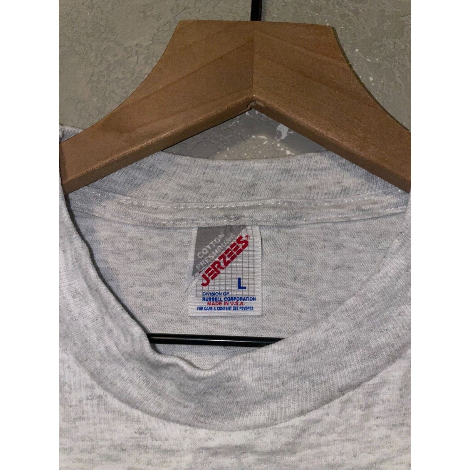 Jerzees Vintage Native American Bear Shirt Belly River 90s VTG L Size US L / EU 52-54 / 3 - 5 Thumbnail