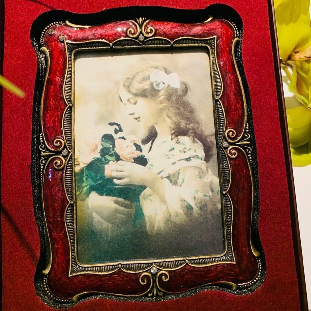 Other 🎄🎅🎄 Taylor Avedon Collectible picture frame Brand New Size ONE SIZE - 7 Thumbnail