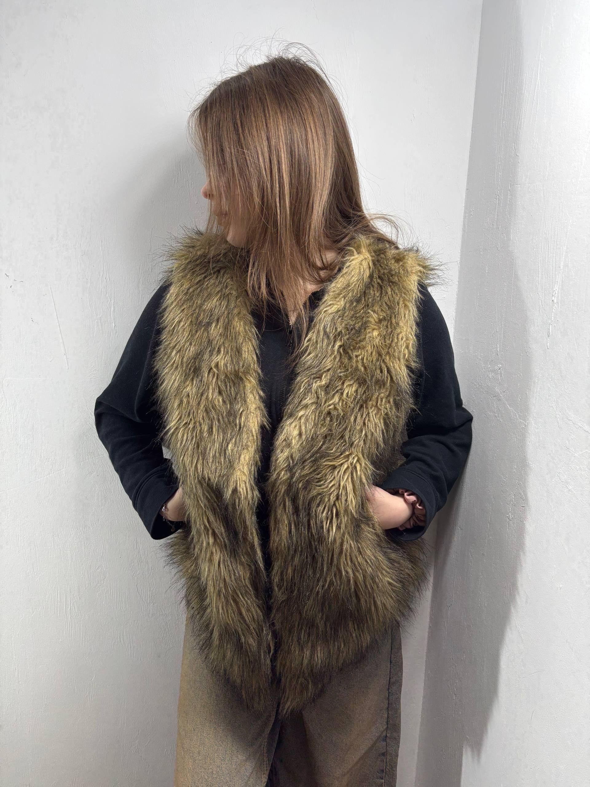 Hysteric Glamour Vintage Issey Miyake Yohji vibe FUR Fuzzy Avant Garde Vest Size M / US 6-8 / IT 42-44 - 1 Thumbnail