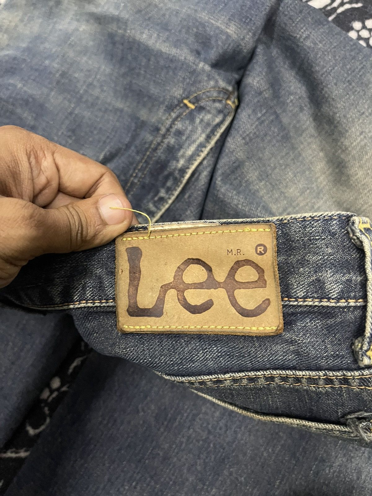 Lee 80s LEE RIDERS RARE ONESIDE SALVADGE DISTRESSED ON TALON ZIP Size US 31 - 20 Thumbnail