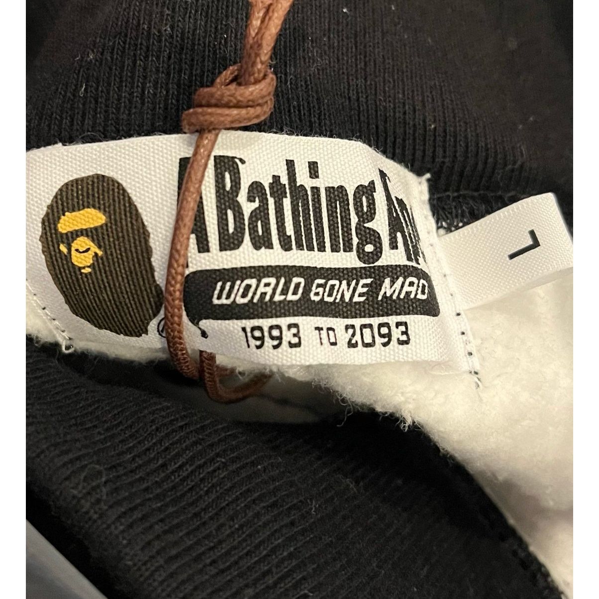 Bape BAPE GRAFFITI CHECK SWEAT SHORTS Size US 34 / EU 50 - 5 Thumbnail