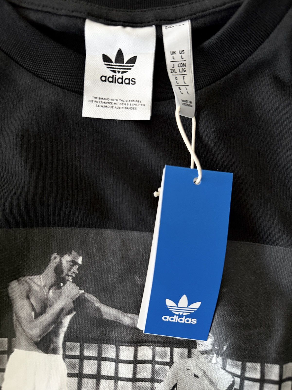 Adidas RARE! Adidas Originals x Bruce Lee BL KICK Tee (L) Size US L / EU 52-54 / 3 - 6 Thumbnail