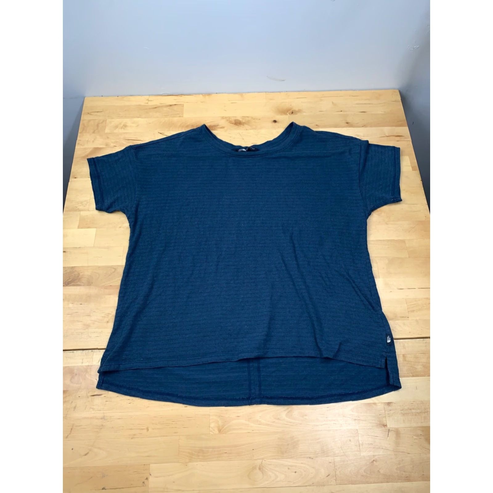 The North Face The North Face Womens Solid Blue Top M Casual Short Sleeve Shirt Womens M Blue Solid Short Sleeve The North Face Size M / US 6-8 / IT 42-44 - 2 Thumbnail