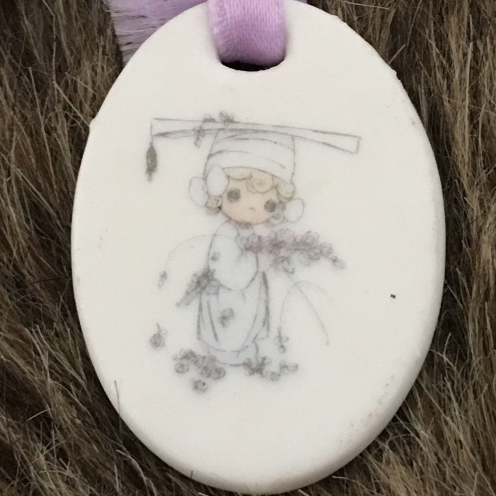 Vintage Vintage 1989 Precious Moments Graduate ribbon Size ONE SIZE - 4 Thumbnail