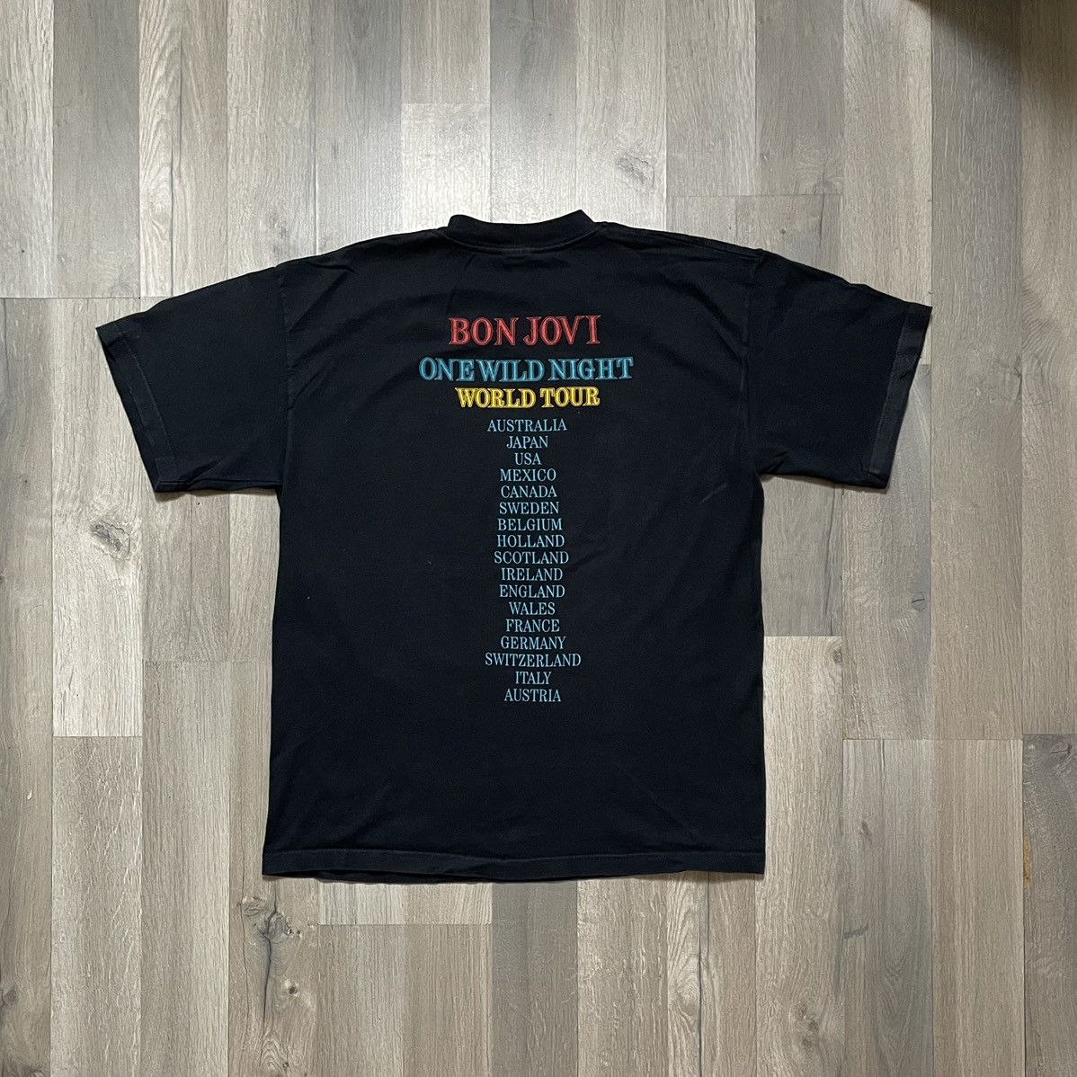 Fruit Of The Loom Vintage Bon Jovi “One Wild Night” Tour 2001 T-shirt Size US L / EU 52-54 / 3 - 3 Thumbnail