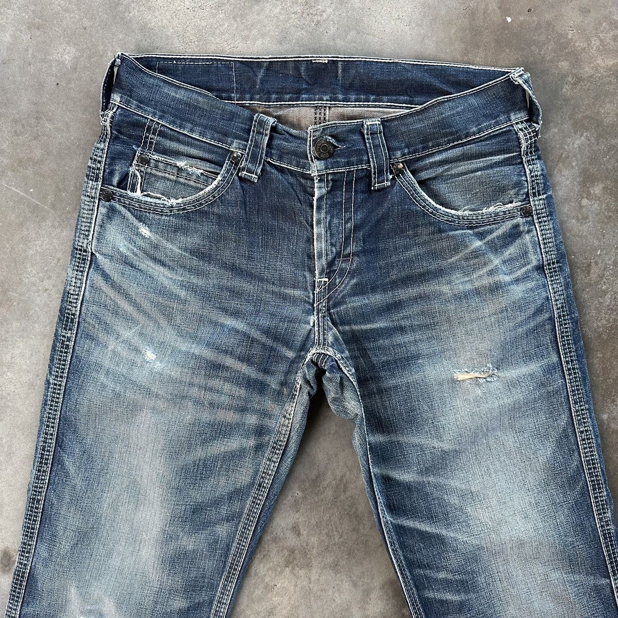 Japanese Brand Vintage Levi’s Classic Denim Distressed Faded Jean Pant W32 Size US 32 / EU 48 - 3 Thumbnail