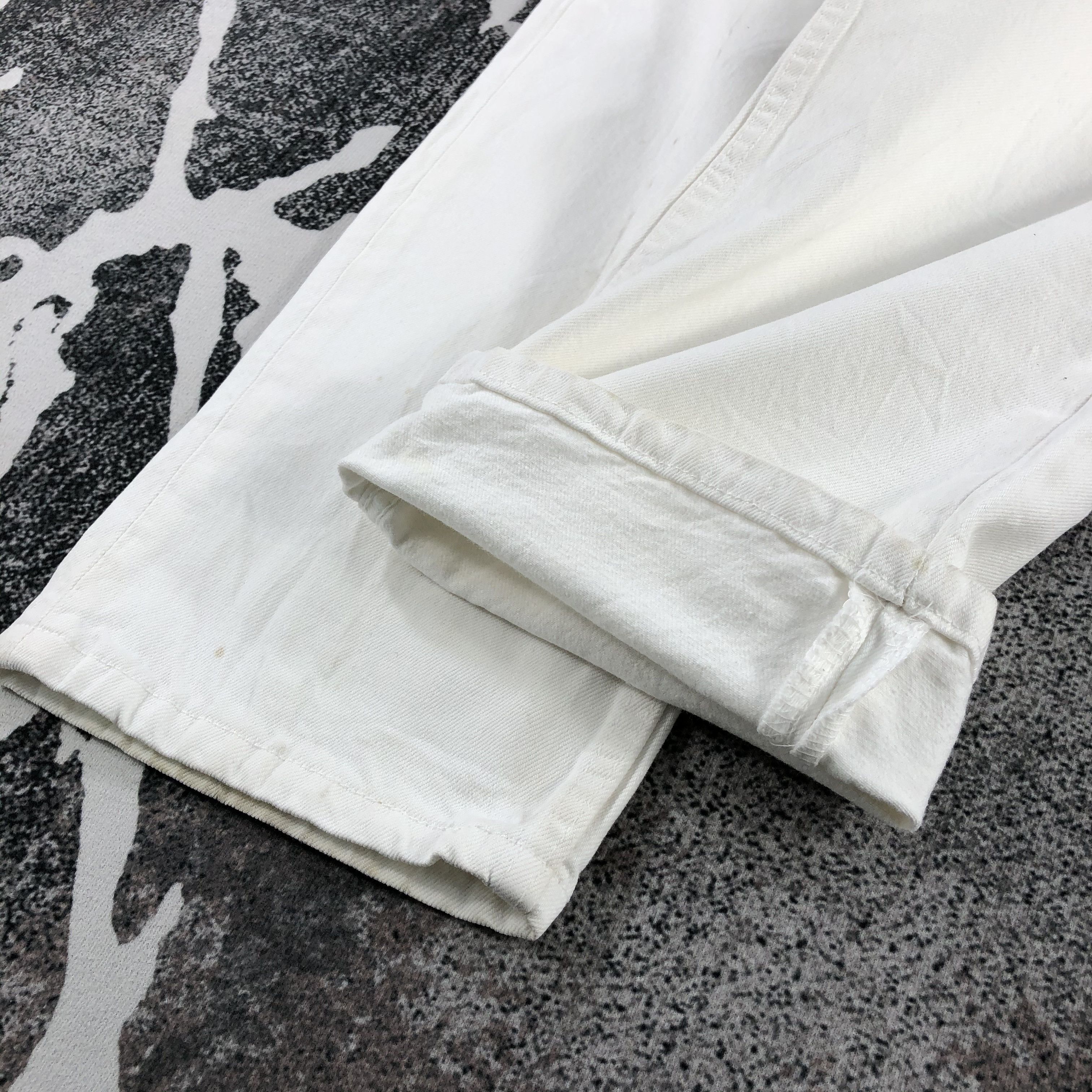 Levi's Vintage Levis 501 Jeans White Denim KJ877 Size US 34 / EU 50 - 7 Thumbnail