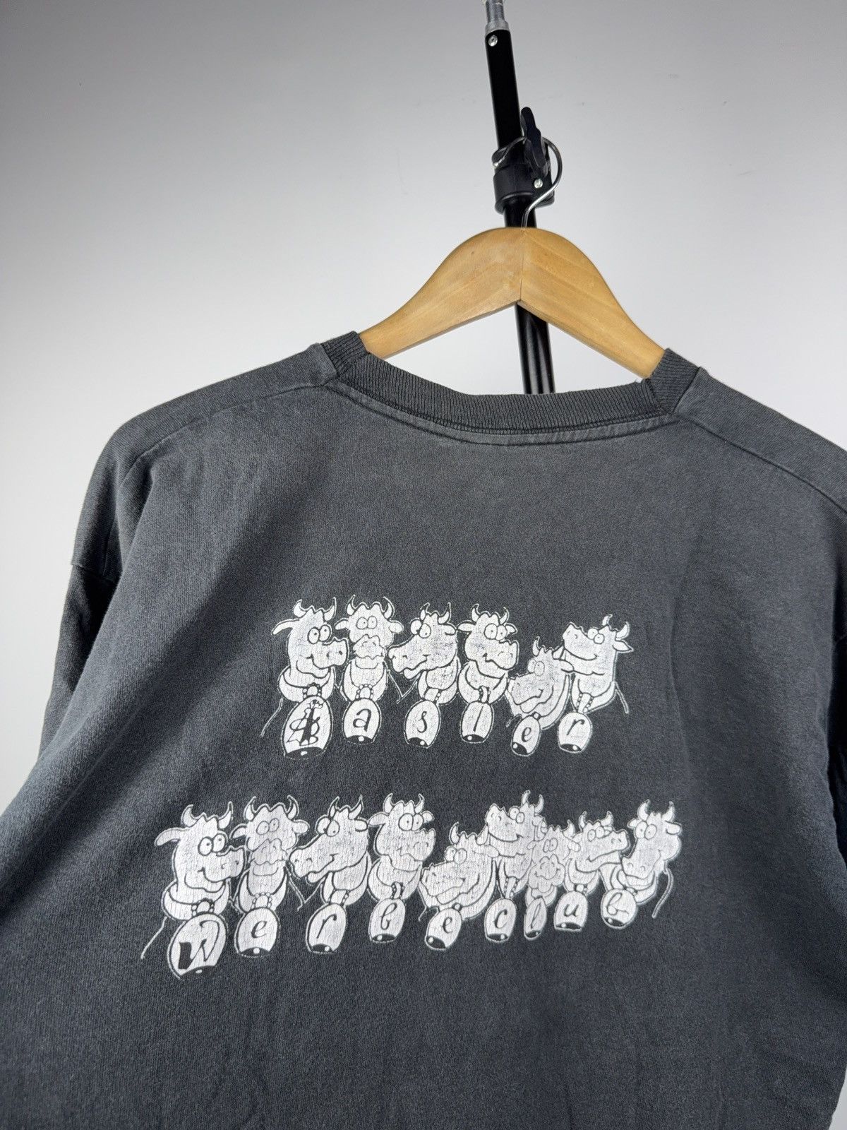 Vintage Retro Vintage Basel Verein Cows Graphic T-Shirt 90s Size US L / EU 52-54 / 3 - 8 Thumbnail