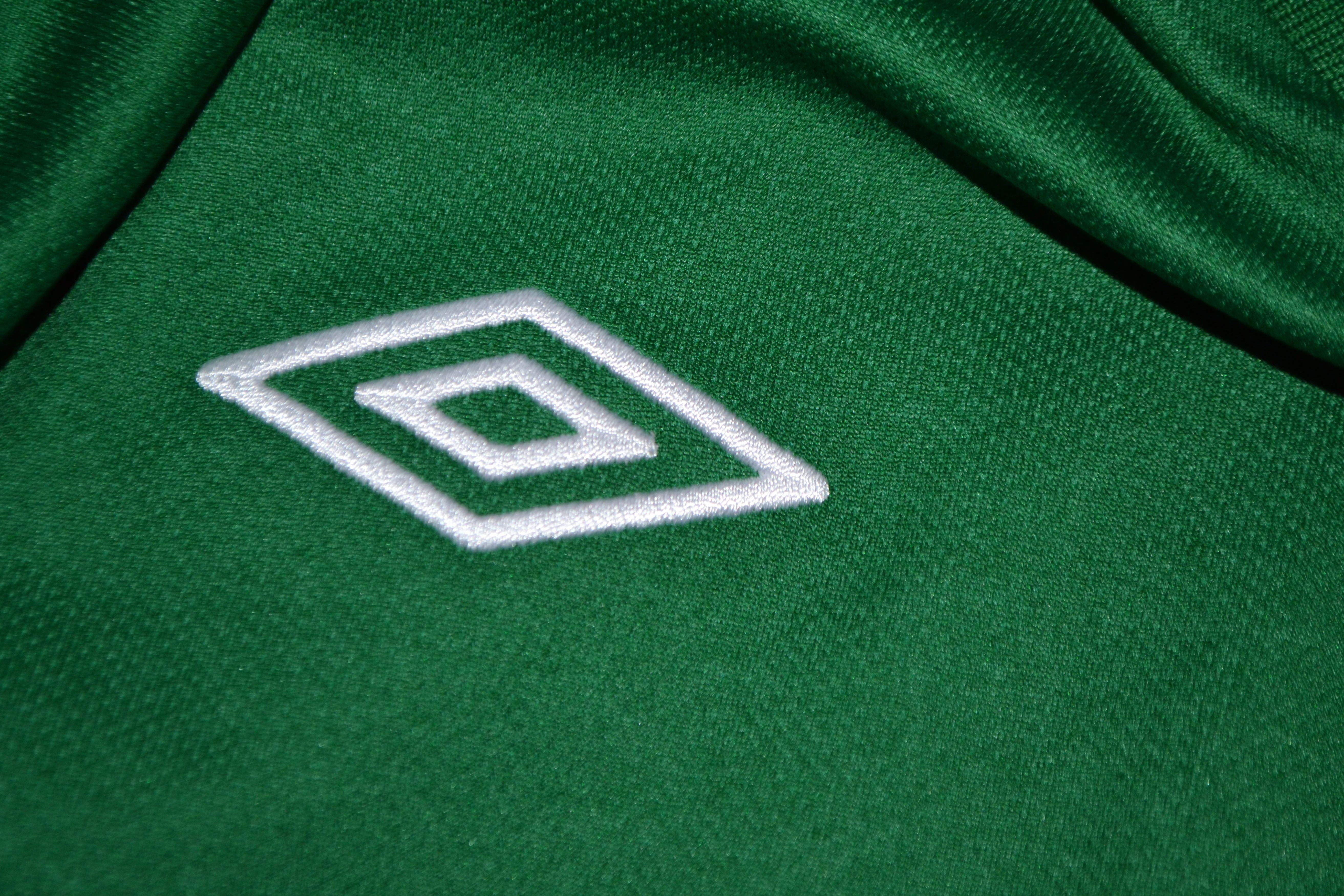 Umbro Republic Of Ireland Eire Home Shirt 2012 2014 Soccer Jersey Size US S / EU 44-46 / 1 - 5 Thumbnail