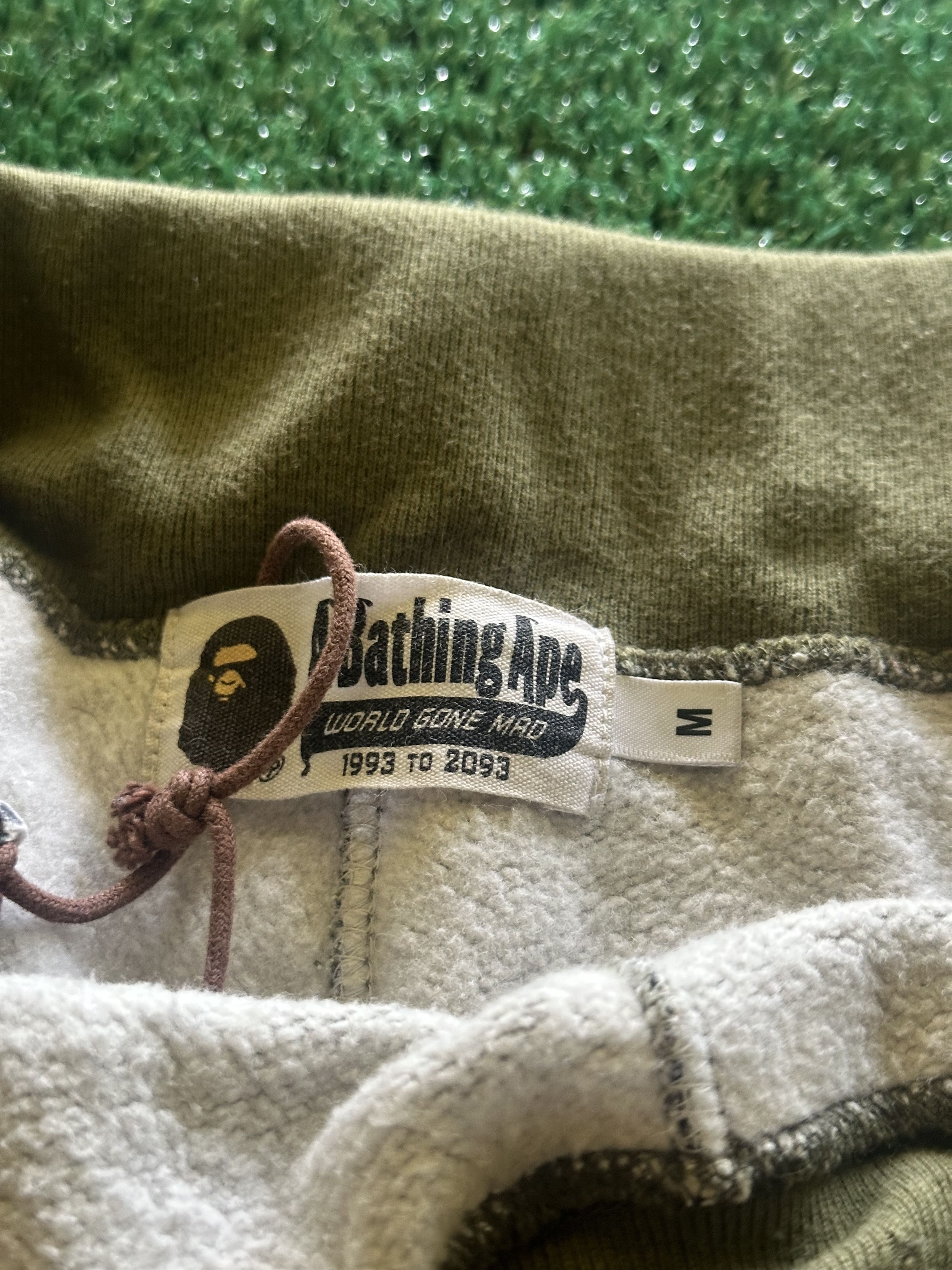Bape BAPE Shark 1st Camo Sweat Pants FW20 Size US 32 / EU 48 - 4 Thumbnail