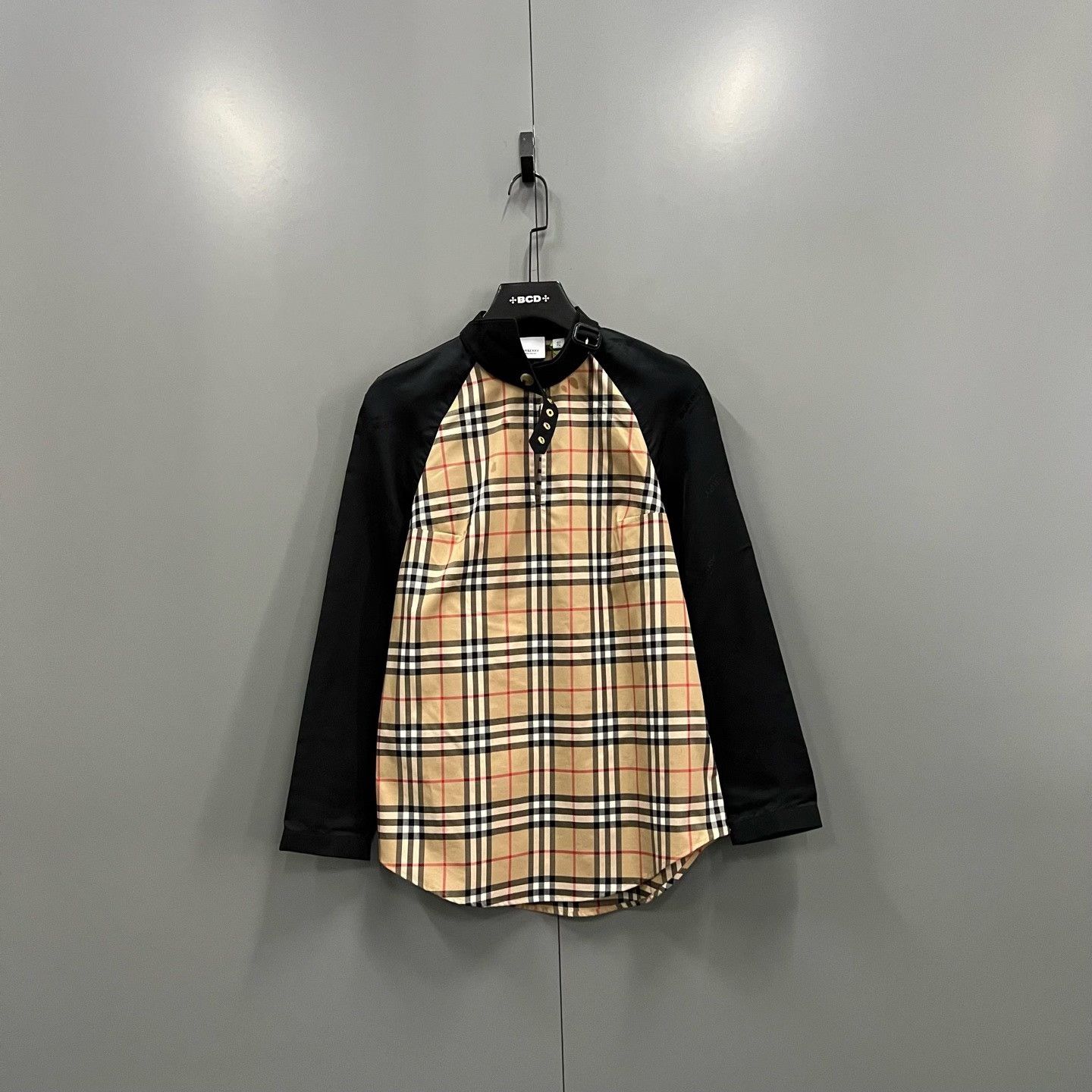 Burberry Burberry Patchwork Plaid Shirt xxs Men Size US XXS / EU 40 - 1 Thumbnail