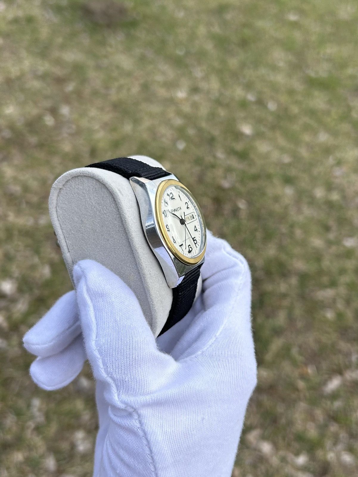 Vintage Vintage Watch Raketa Mechanical USSR Soviet Authentic 1980s Size ONE SIZE - 15 Thumbnail