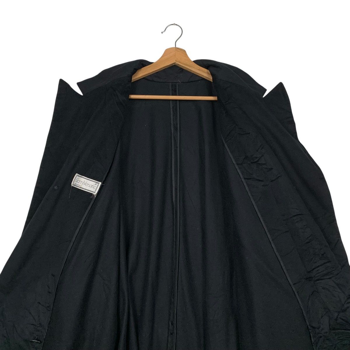 Versace Vintage Gianni Versace Batwing Wool Overcoat Size L / US 10 / IT 46 - 13 Thumbnail