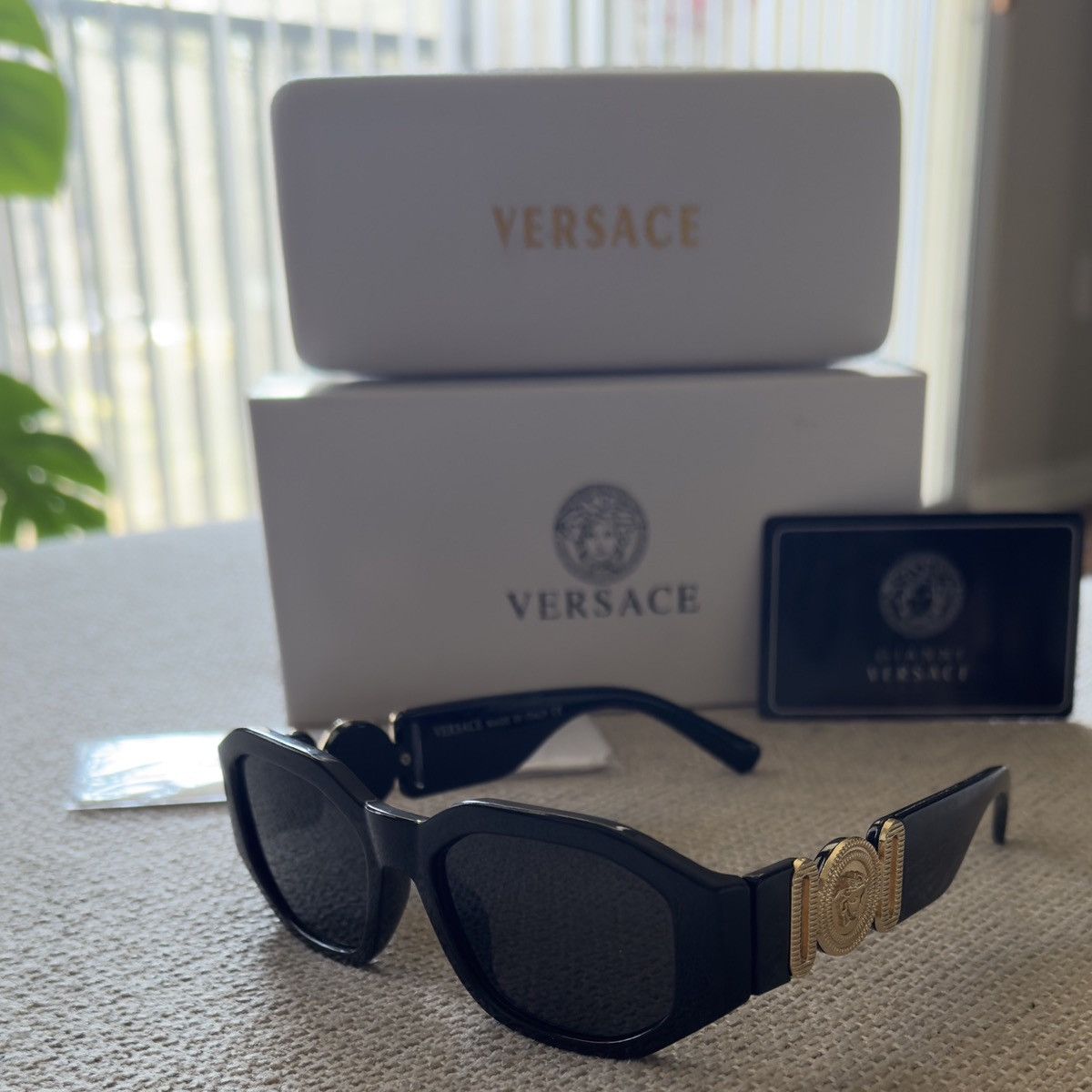 Versace Versace Unisex Black Sunglasses VE4361 53mm *FAST SHIPPING* Size ONE SIZE - 1 Thumbnail
