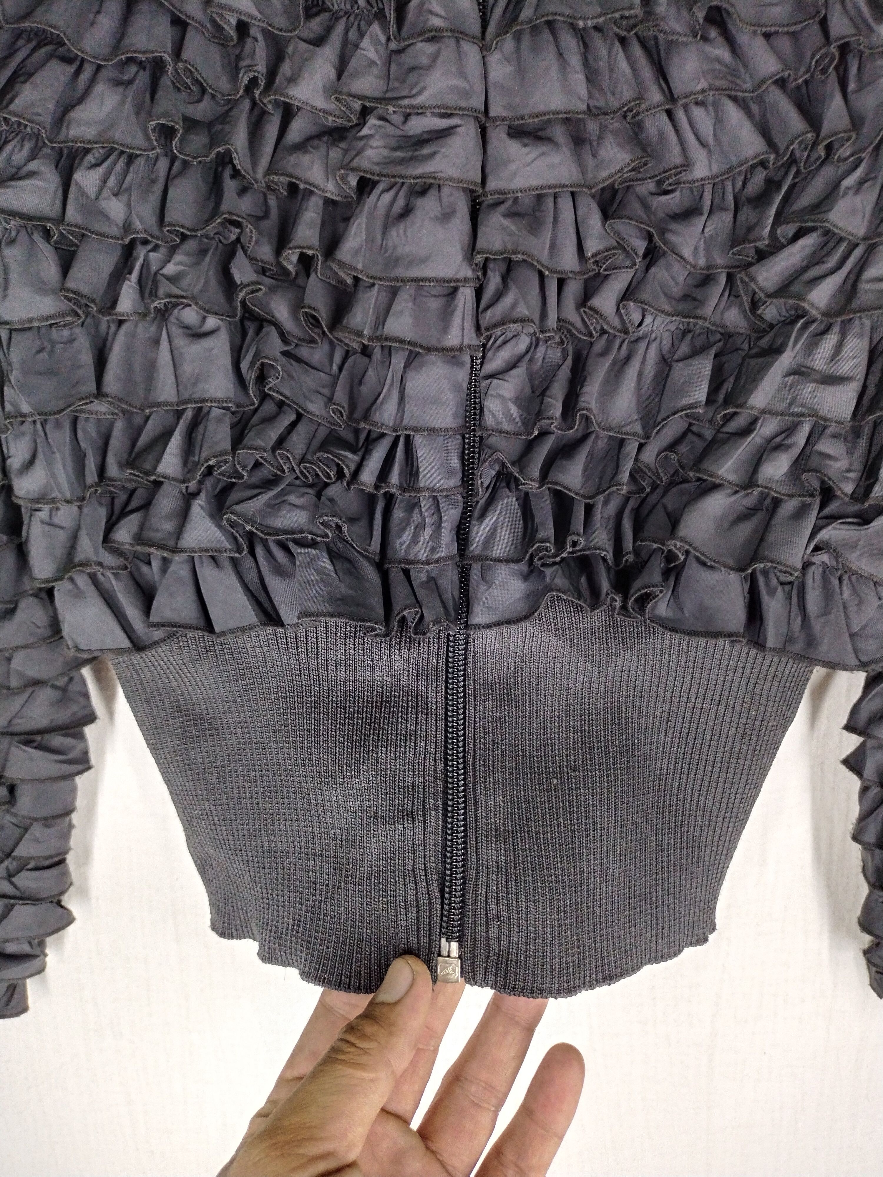 Moschino Vintage Moschino Cheapandchic Boutique Zipper Jacket Size M / US 6-8 / IT 42-44 - 7 Thumbnail