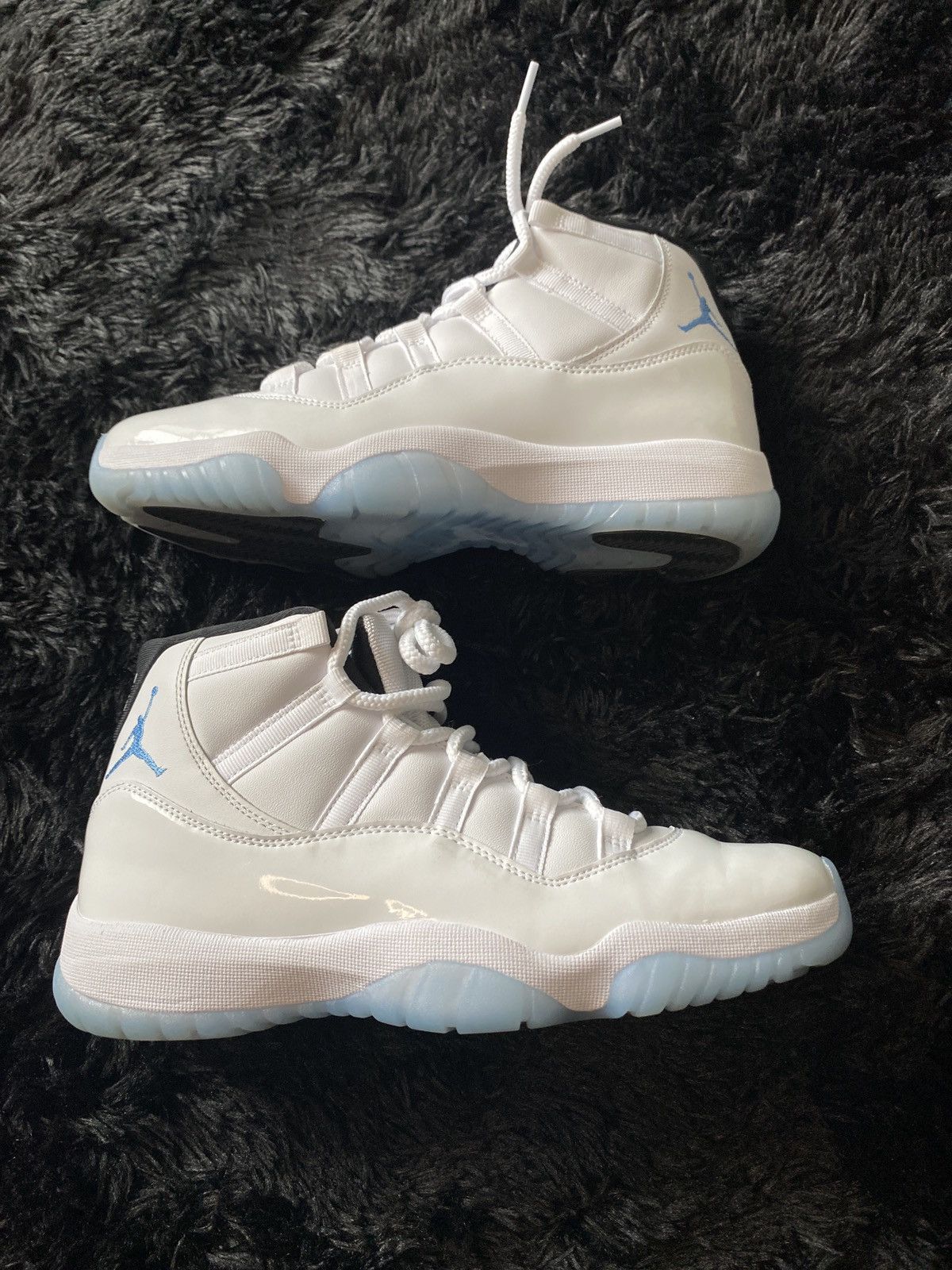 Jordan 11 LEGEND BLUE