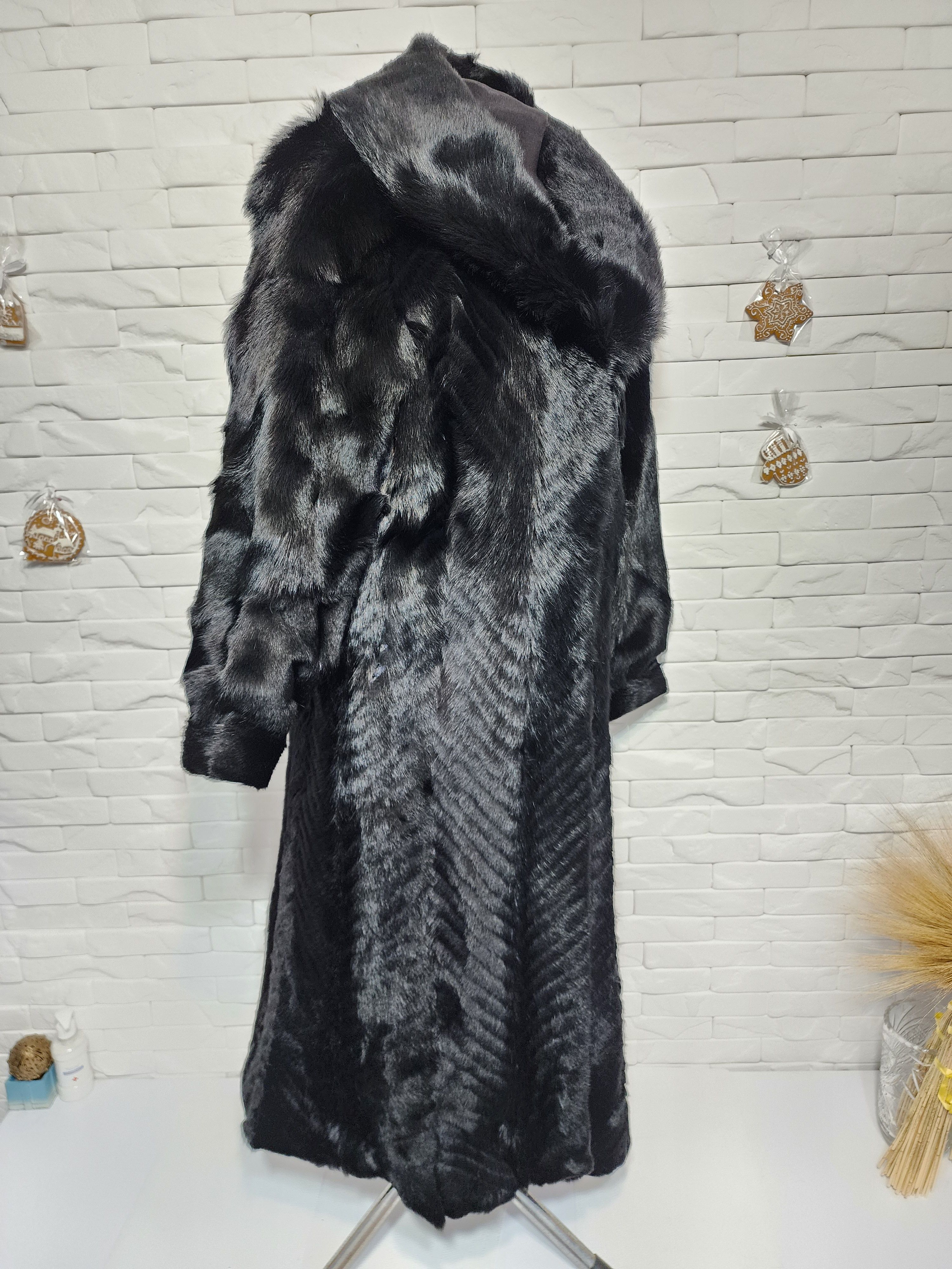Furla Black Genuine Fur Coat: Women's Winter Coat Size XL / US 12-14 / IT 48-50 - 3 Thumbnail
