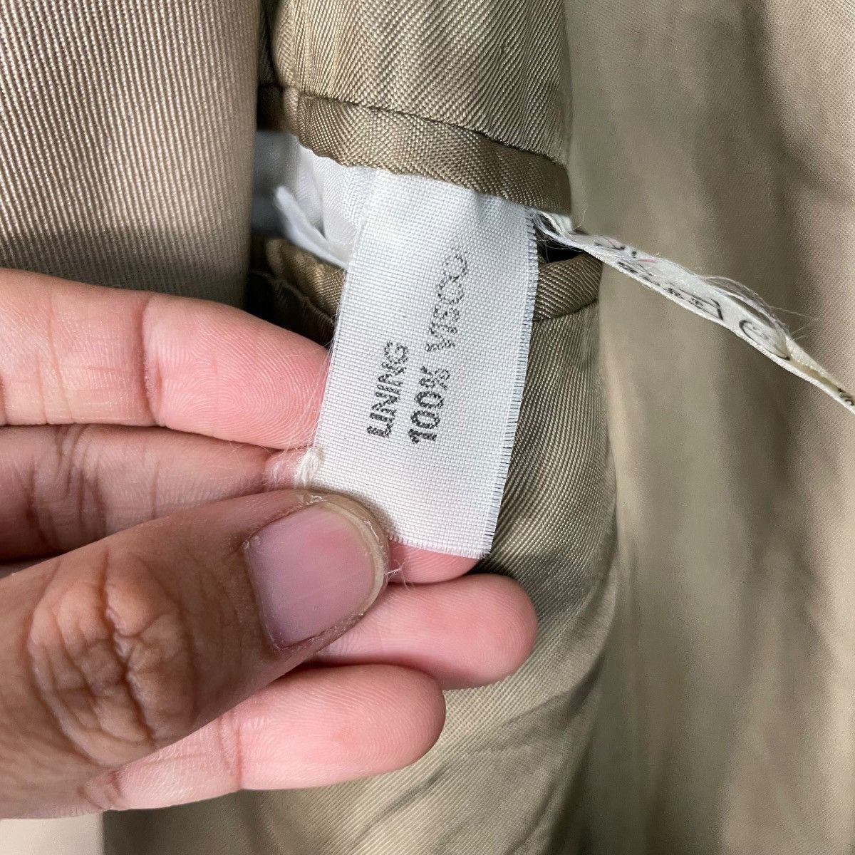 Aquascutum Vtg Aquascutum Double Breasted Showerproof Trenchcoat Size M / US 6-8 / IT 42-44 - 19 Thumbnail