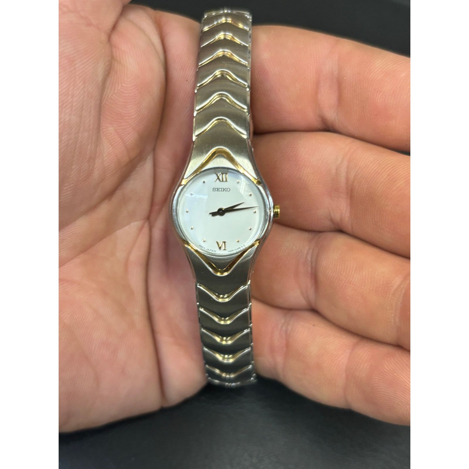 Seiko Seiko 1N00-0FW0 2-Tone Women’s Watch. New Battery! Size ONE SIZE - 2 Thumbnail