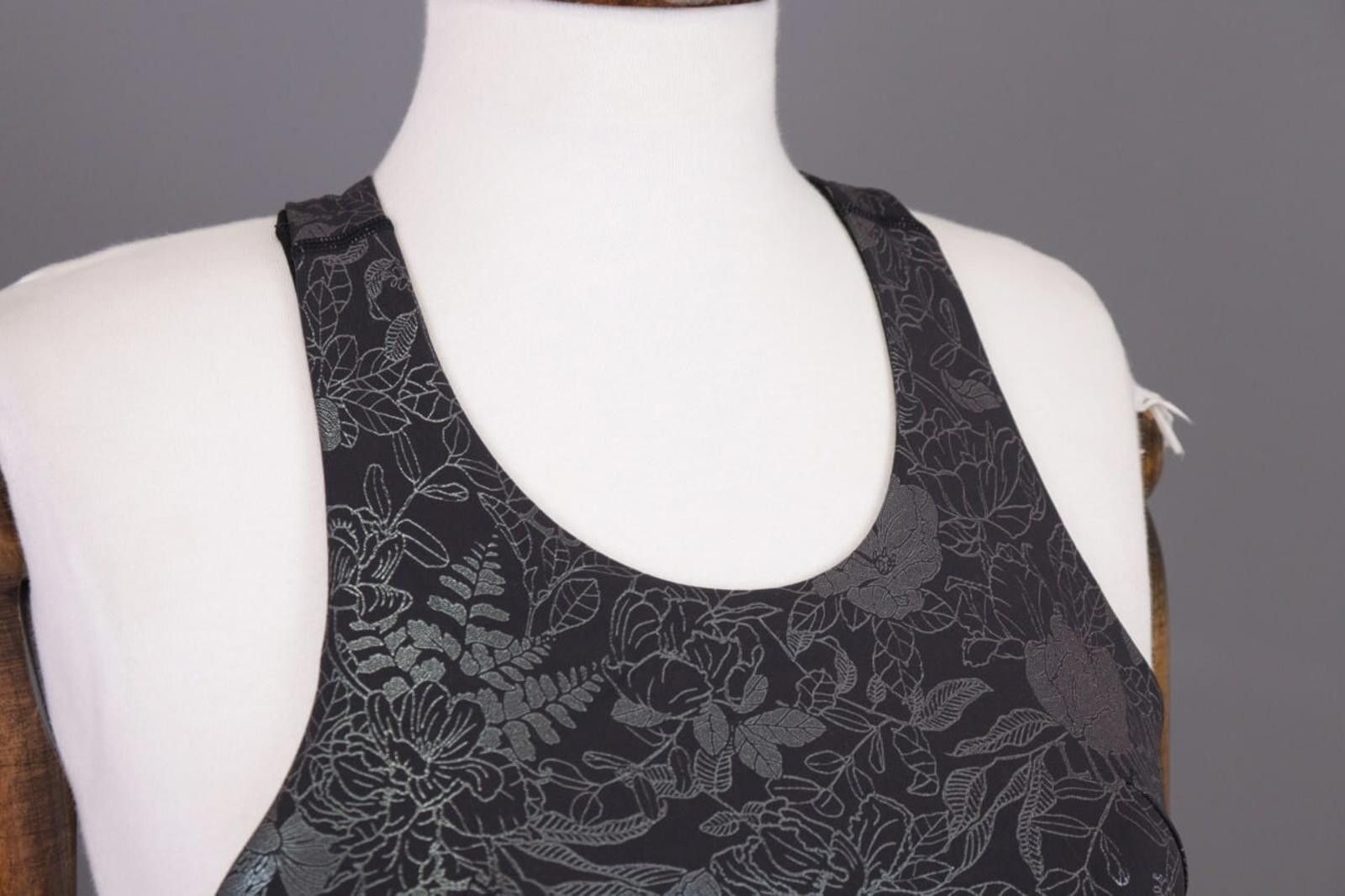 Lululemon Lululemon Athletica Gray Floral Top Sleeveless Shirt Size 6 Size M / US 6-8 / IT 42-44 - 5 Thumbnail