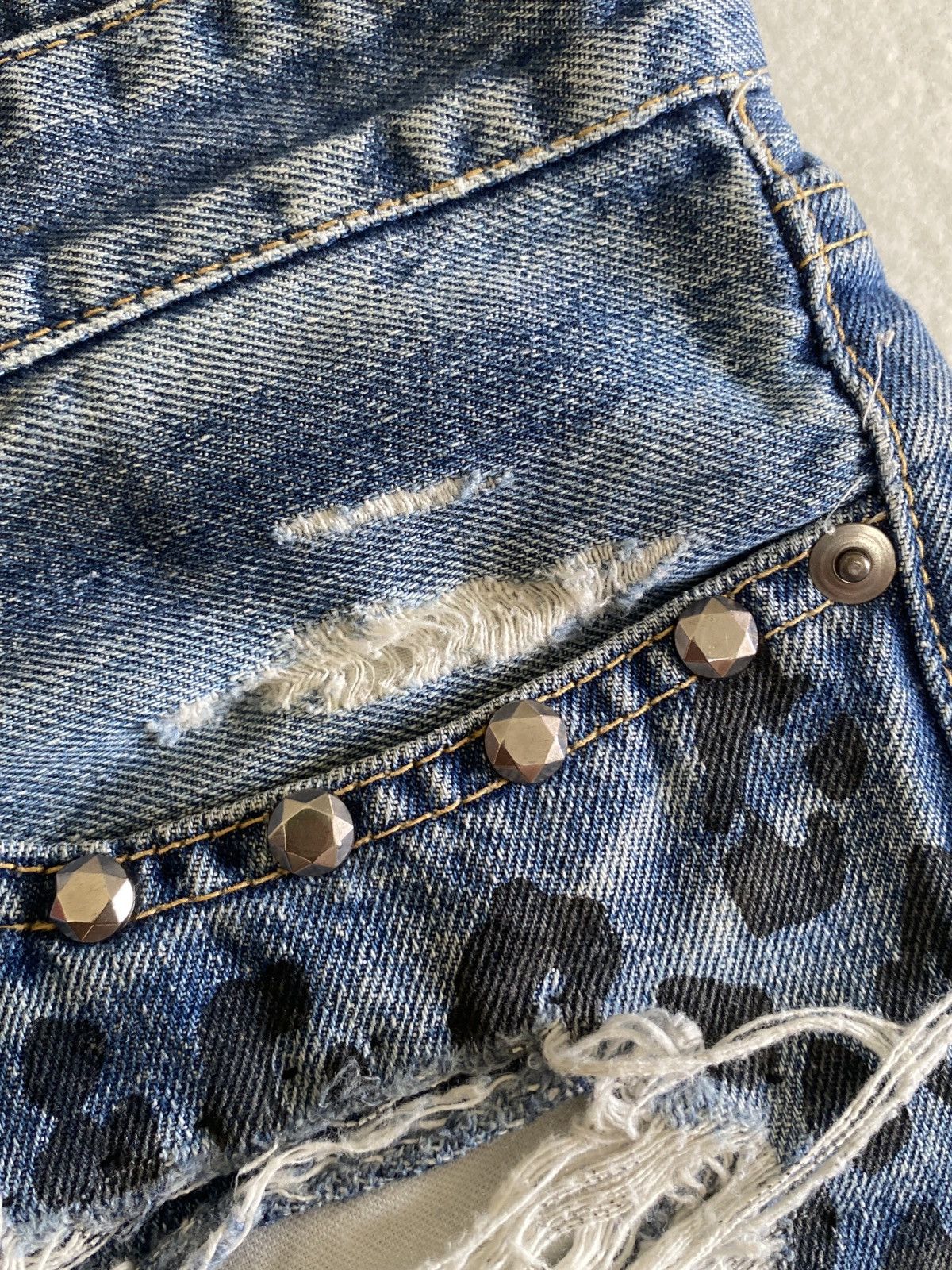 If Six Was Nine y2k vintage gyaru rna sweat leopard print mini shorts Size 26" / US 2 / IT 38 - 5 Thumbnail