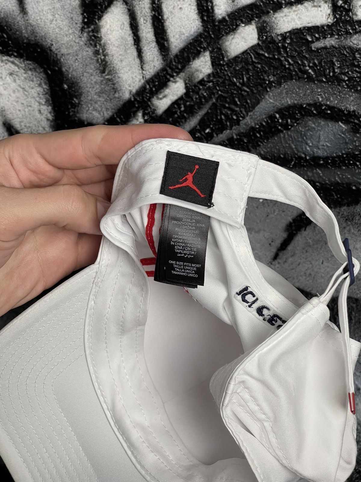 Jordan Brand Air Jordan Paris Saint-Germain White Baseball Cap One Sized Fits Size ONE SIZE - 7 Thumbnail