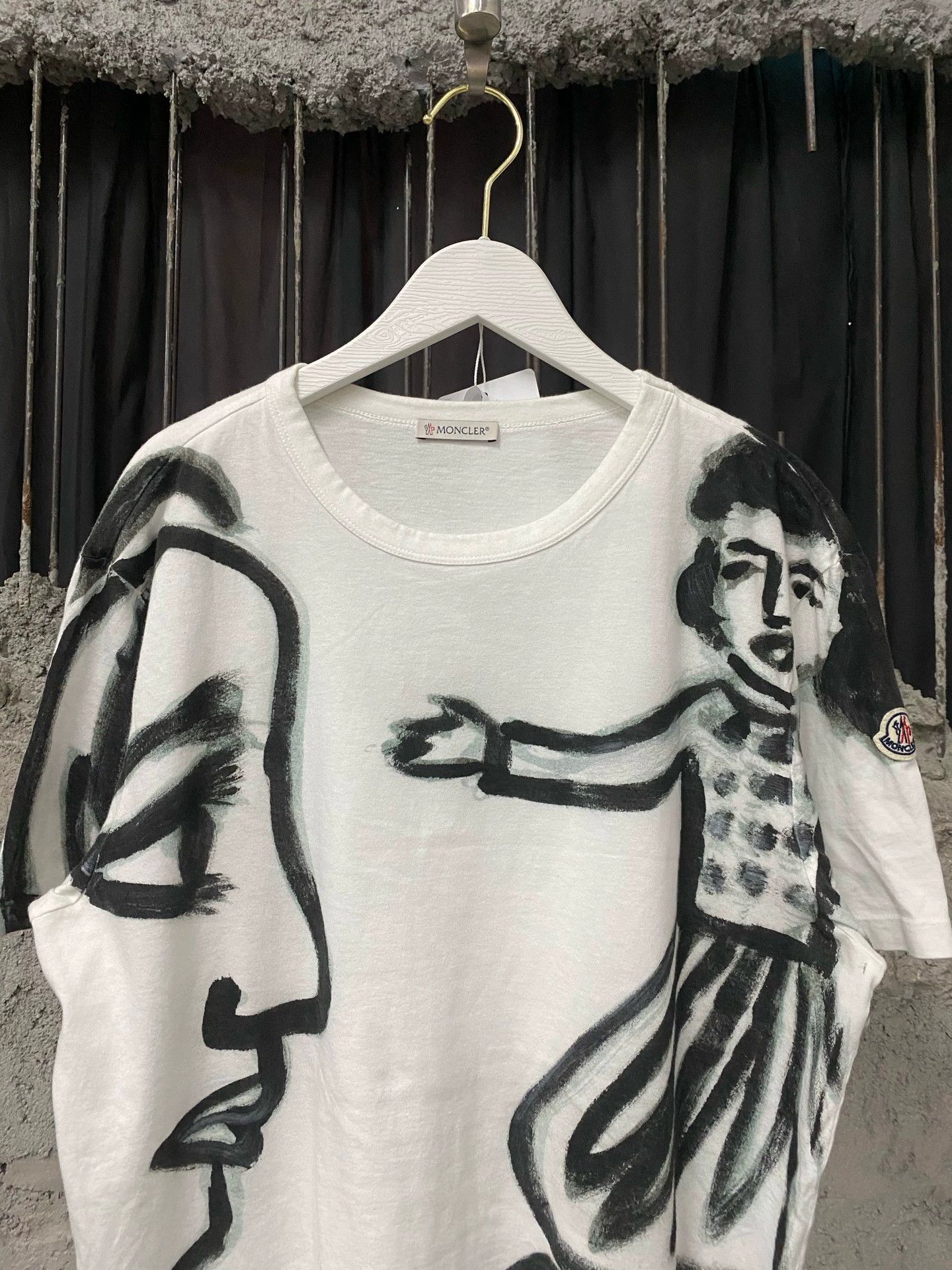 Moncler Moncler Graffiti Short Sleeve Tee M Size M / US 6-8 / IT 42-44 - 3 Thumbnail