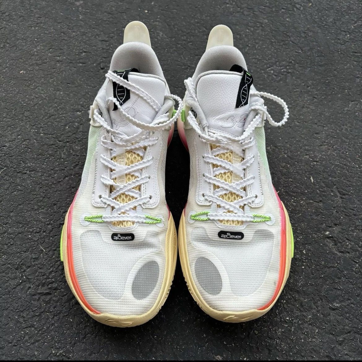 Li-Ning Li-Ning Way of Wade All City 11 “Blossom” size 10 Size US 10 / EU 43 - 2 Thumbnail