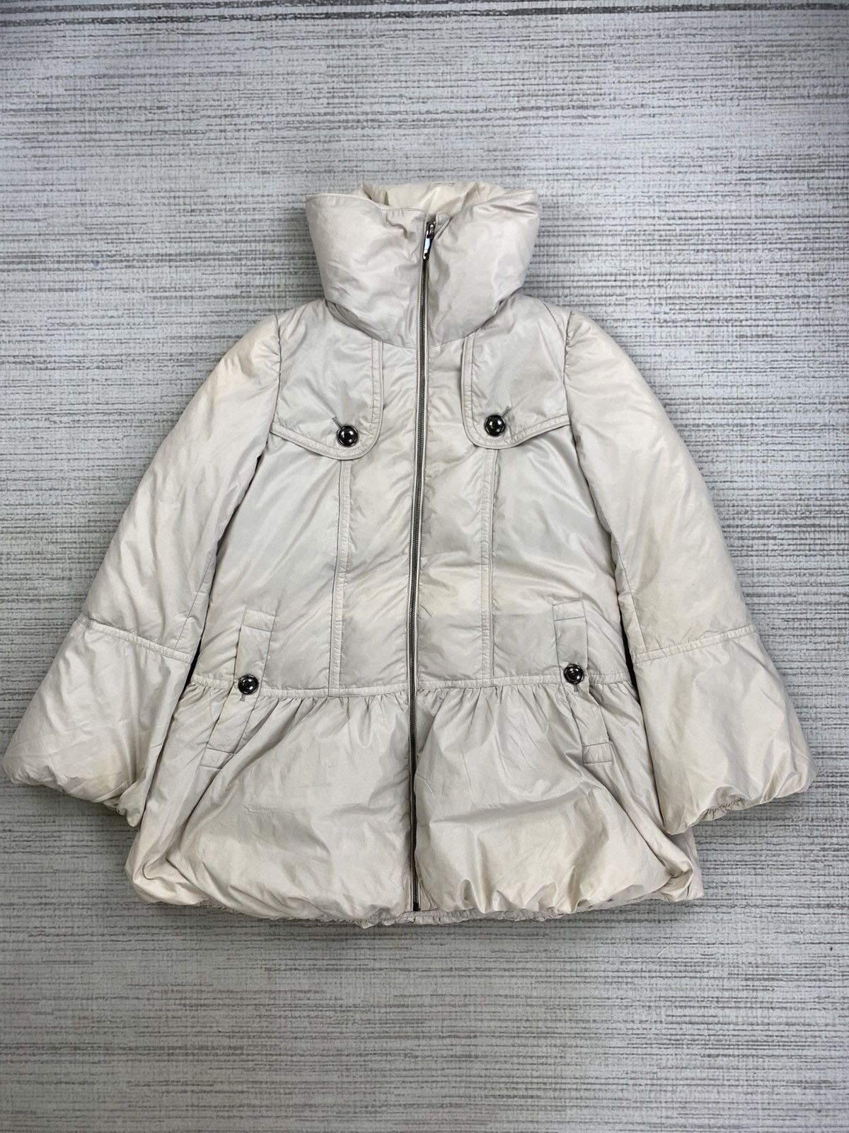 Burberry × Japanese Brand × Vintage Vintage Burberry Black Label Puffer Down Jacket Size S / US 4 / IT 40 - 1 Thumbnail
