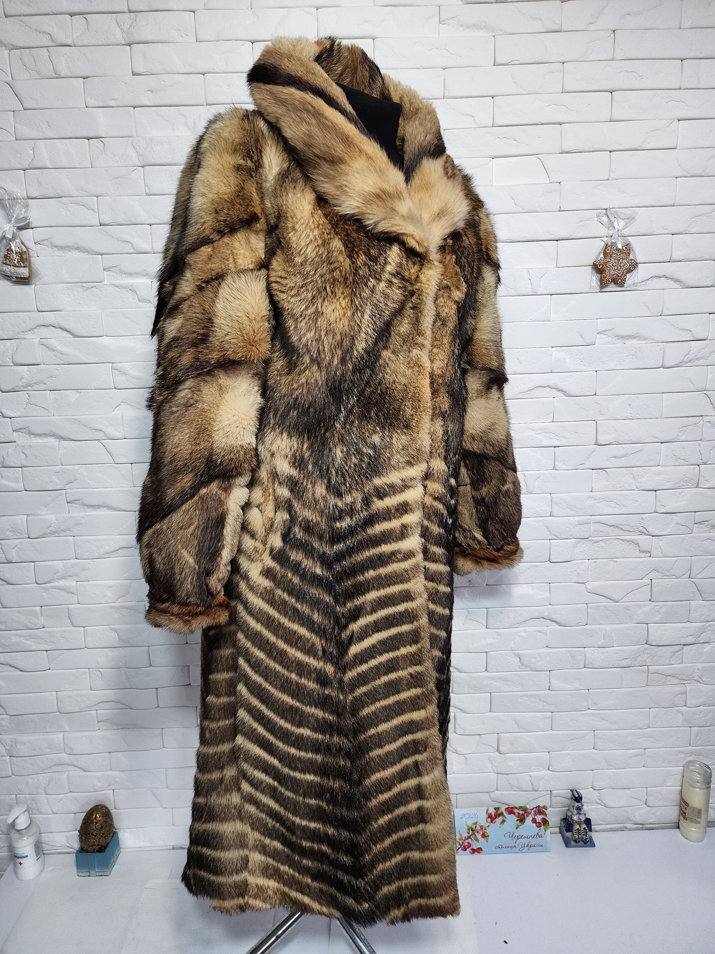 Furla Long Brown Fur Coat: Genuine Undyed Fur, Metal Hook Closure Size XL / US 12-14 / IT 48-50 - 3 Thumbnail