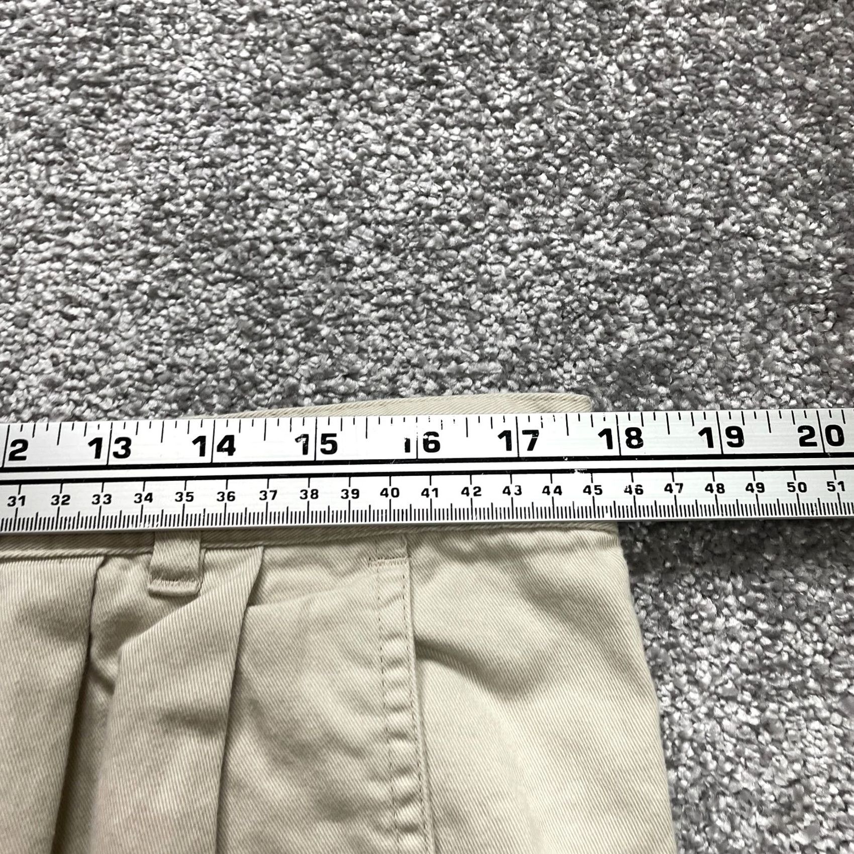 Vintage Unbranded Bermuda Shorts Womens 18 Light Beige Khaki Cotton Casual Pockets Size 40" / US 18 - 6 Thumbnail