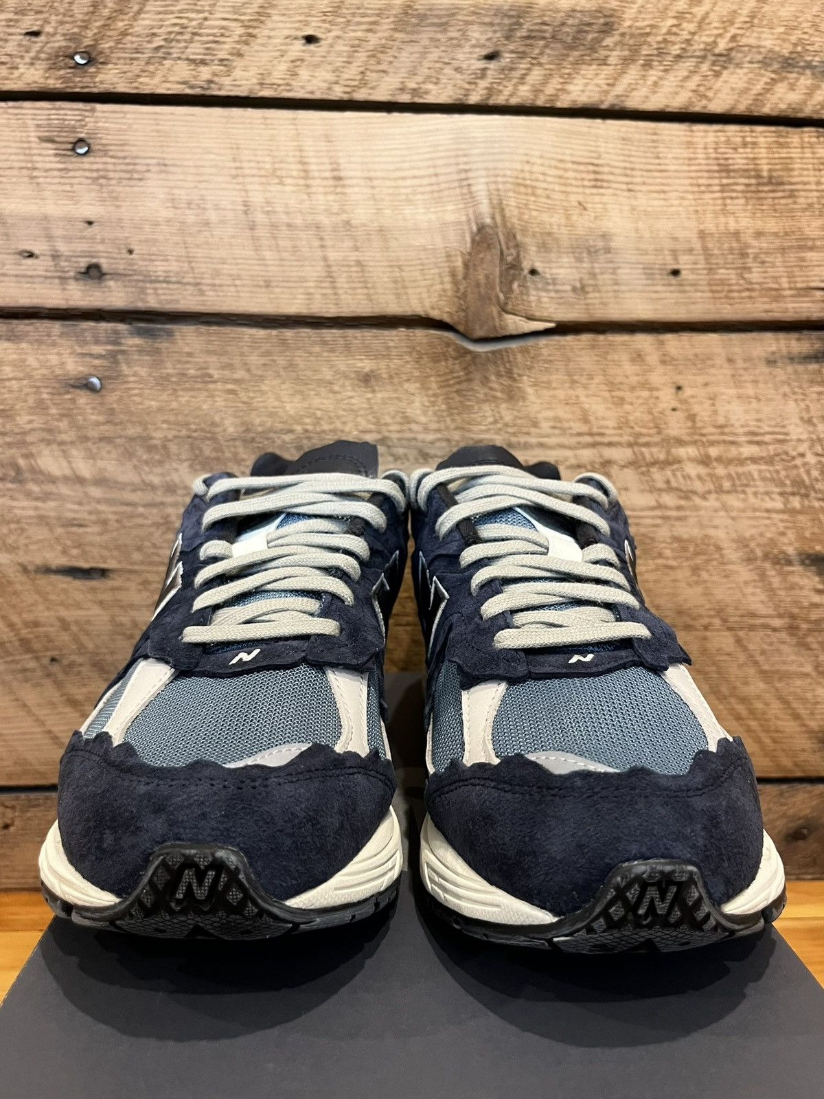 New Balance New Balance 2002R Protection Pack Dark Navy Blue M2002RDF Size US 9 / EU 42 - 2 Thumbnail