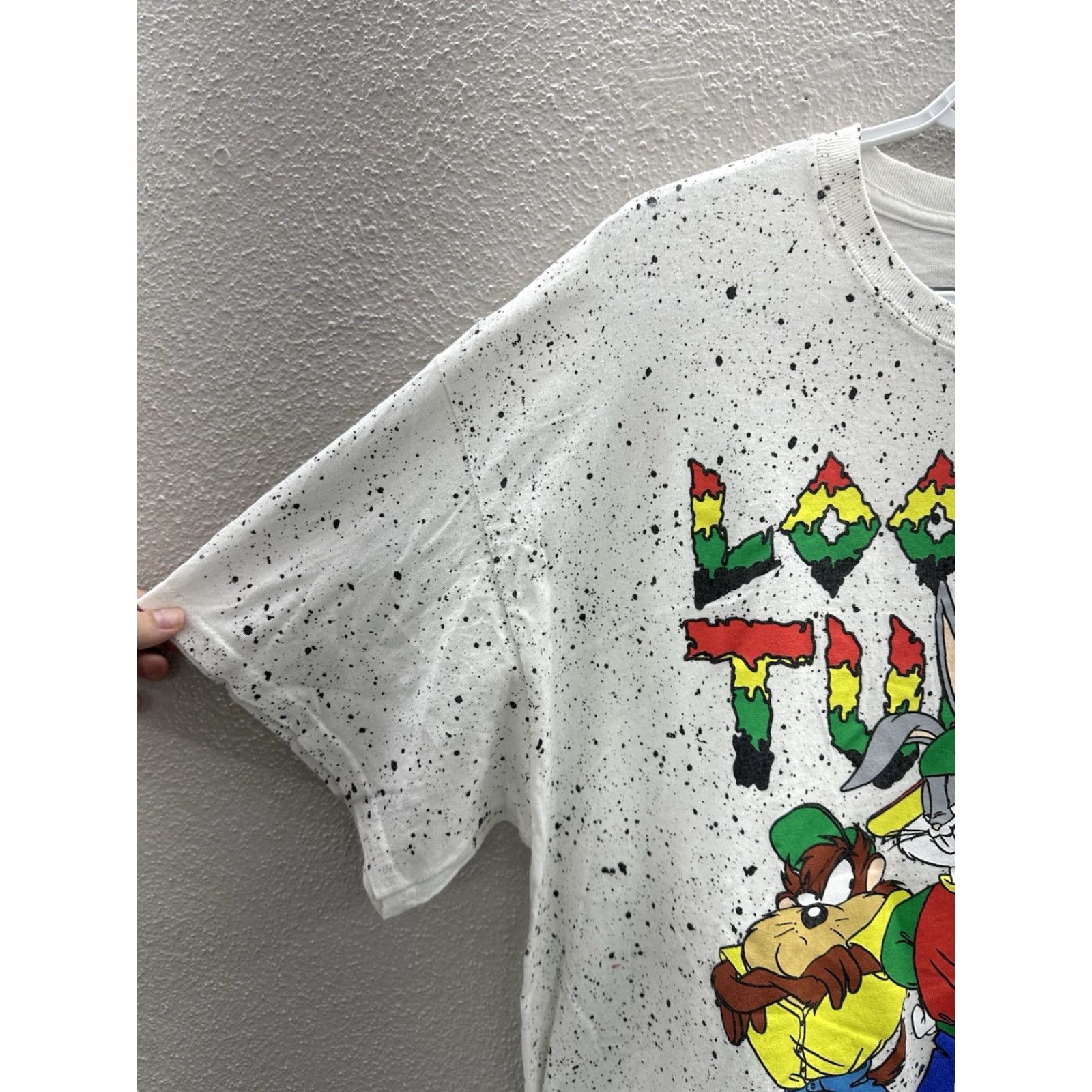 Vintage Warner Bros Looney Tunes T-Shirt Short Sleeve XL White Retro Rasta Black Splatter Bugs Bunny Daffy Duck Tasmania Devil Cartoon Classic Hip Hop Size US XL / EU 56 / 4 - 3 Thumbnail