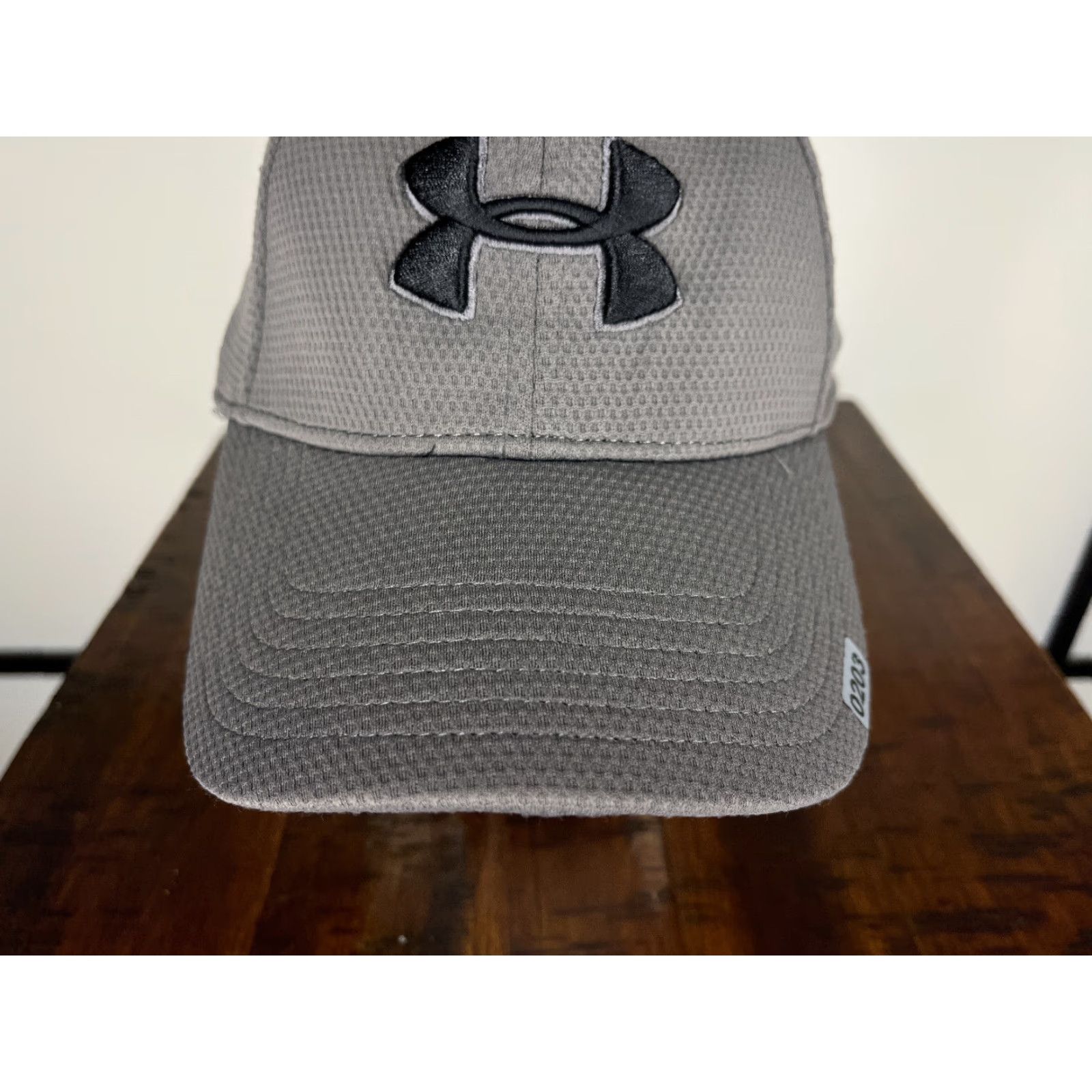 Under Armour Under Armour Hat Cap Fitted XL Adult Gray Polyester Outdoors Camp Hike Baseball Cap Men Black 90s Outdoor Sports Breathable Lightweight Mens Size ONE SIZE - 3 Thumbnail