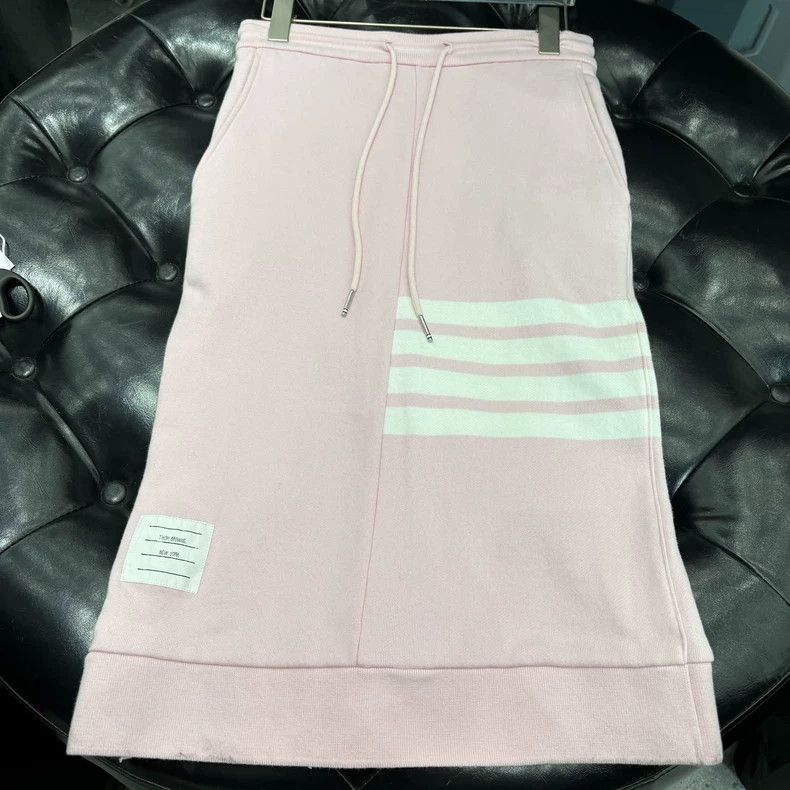 Thom Browne Thom Browne Pink sports half skirt Size 26" / US 2 / IT 38 - 1 Thumbnail