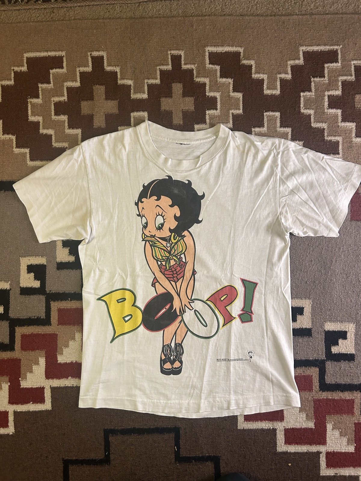 Vintage Vintage Betty Boop There It Is! Graphic T-Shirt White Men's Size US L / EU 52-54 / 3 - 1 Thumbnail