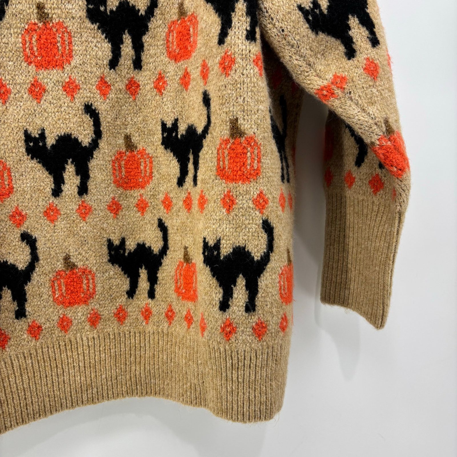 Vince Camuto Vince Camuto Size L Womens Sweater Black Cat Pumpkin Fall Size L / US 10 / IT 46 - 16 Thumbnail