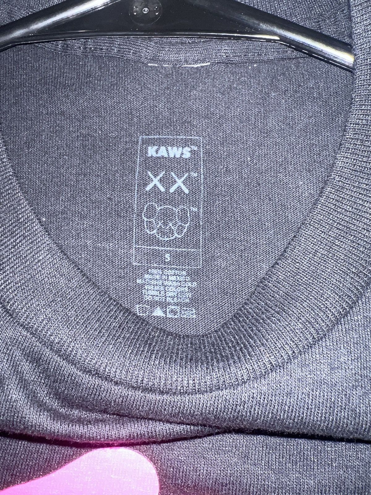 Kaws Kaws New Fiction Blk/Pink tee size SM Size US S / EU 44-46 / 1 - 3 Thumbnail