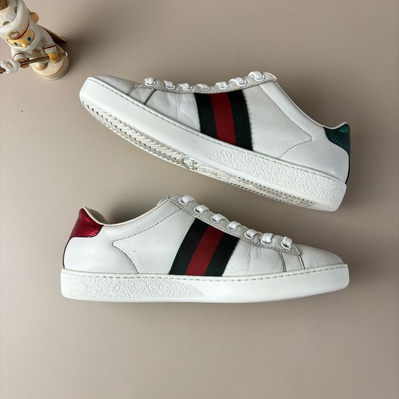 Gucci Gucci Ace Low-Top Sneakers with Bee Design -2508 Size US 5 / IT 35 - 6 Thumbnail
