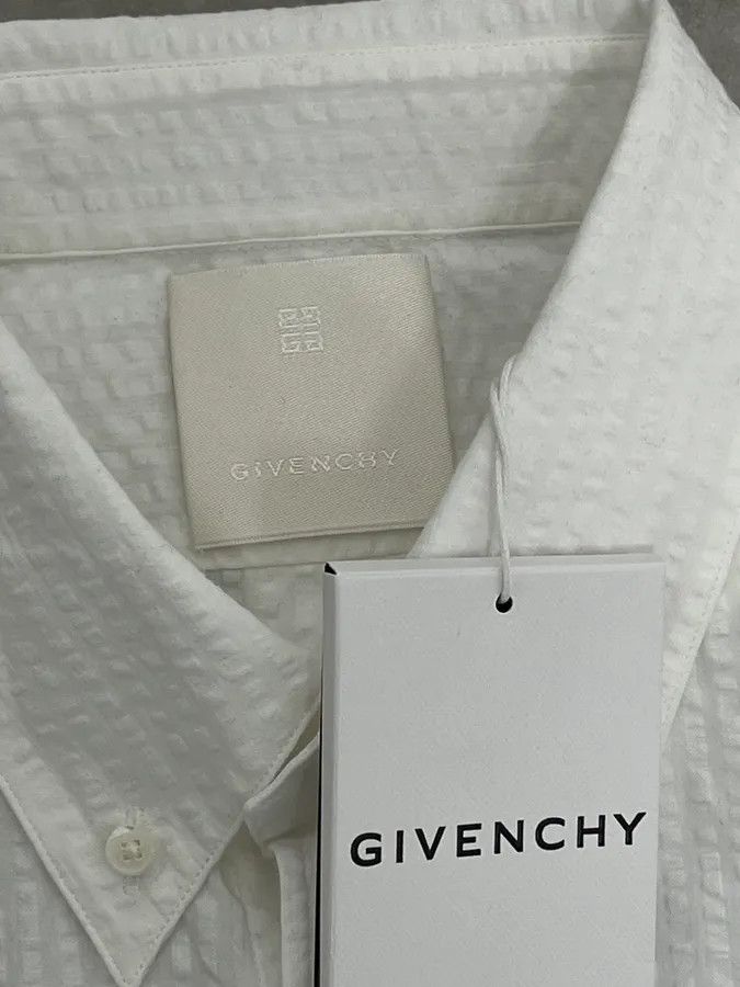 Givenchy Givenchy White Shirt With 4G Embroidered Size US L / EU 52-54 / 3 - 6 Thumbnail
