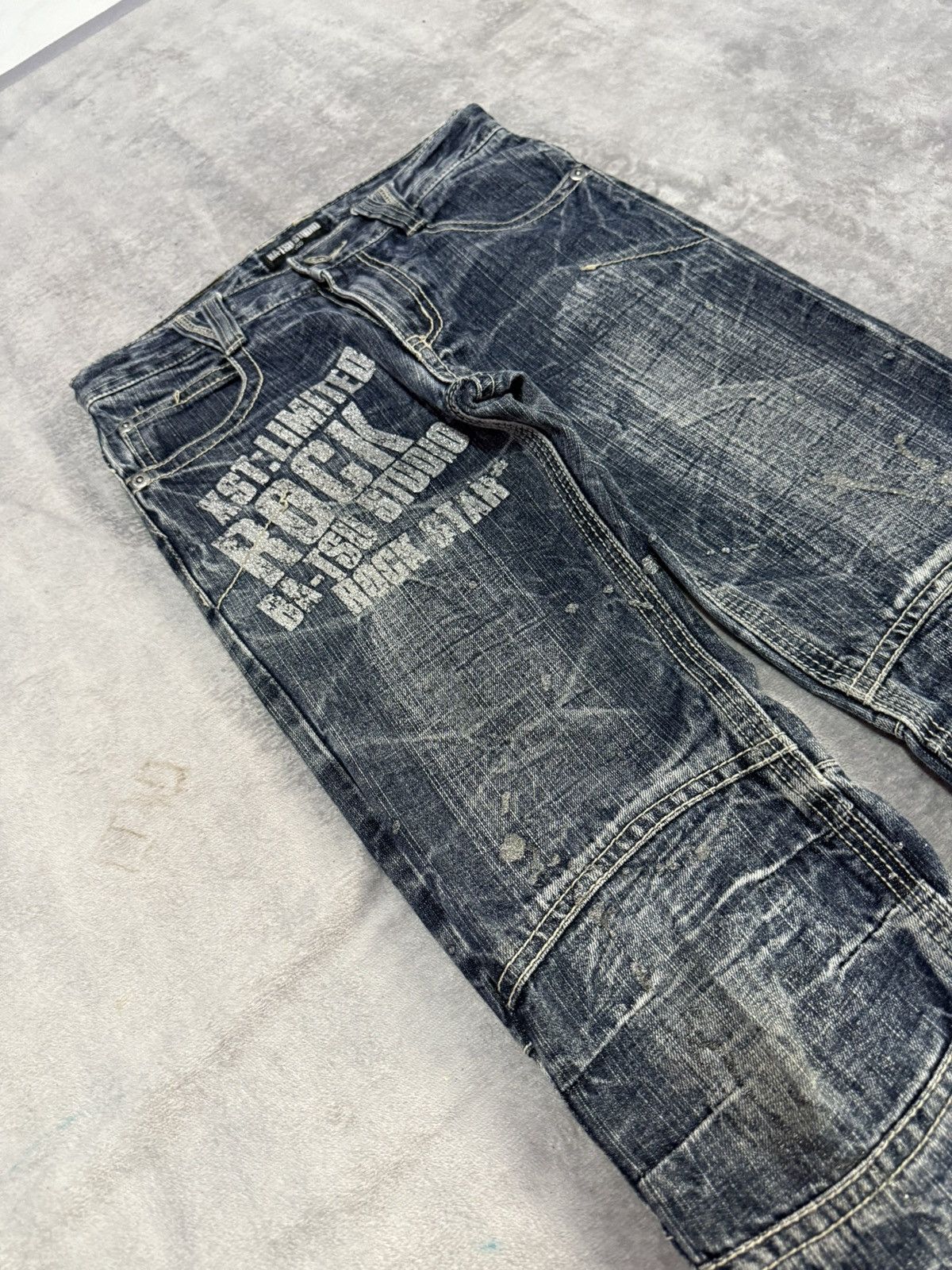 5351 POUR LES HOMMES × Japanese Brand × Le Grande Bleu (L.G.B.) Ba-Tsu Studio Kevlar Paint glitter Heavy Wash Jeans Size US 27 - 4 Thumbnail