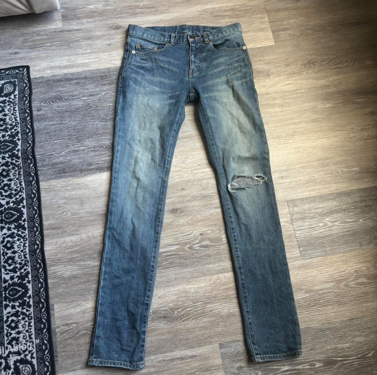 Saint Laurent Paris Saint Laurent D02 Knee Slit Denim Size US 28 / EU 44 - 1 Thumbnail