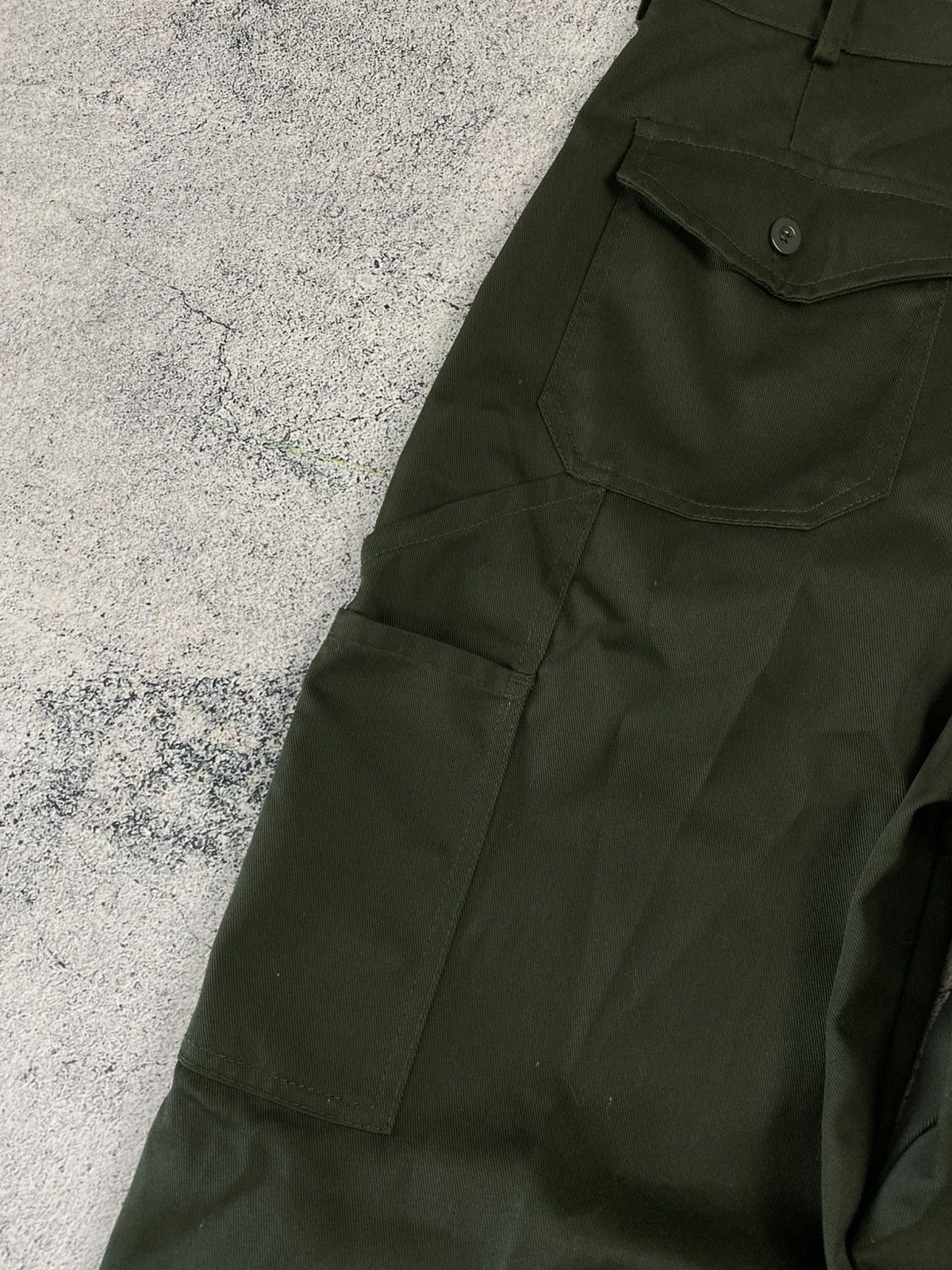 Dickies Dickies Multi-pockets Olive Cargo Work Utility Y2K Pants Size US 34 / EU 50 - 19 Thumbnail