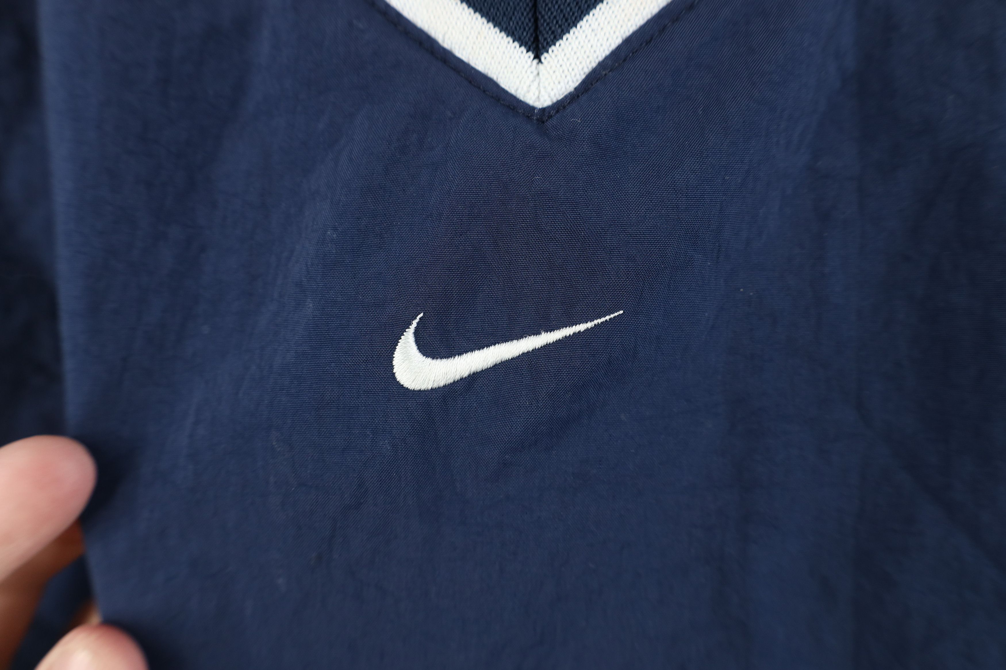 Nike Vintage 90s Nike Center Swoosh Cropped Windbreaker Jacket Size S / US 4 / IT 40 - 4 Thumbnail