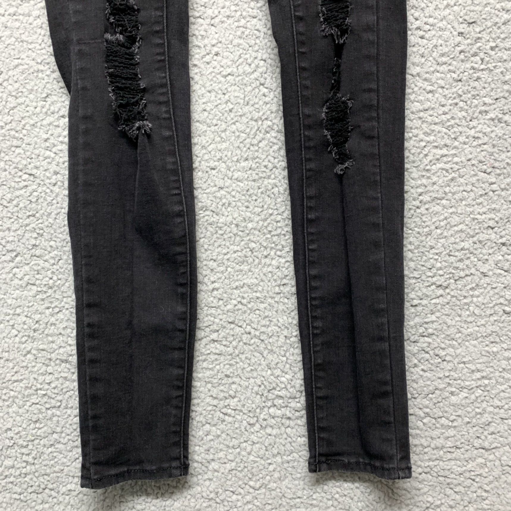 Levi's Levi's 720 Skinny Jeans Black Women’s 26W 30L Designer Distressed Levis Jeans Slim 5-Pocket Denim Mid Rise Regular Size 9, Belt Loops Womens Size 26" / US 2 / IT 38 - 3 Thumbnail