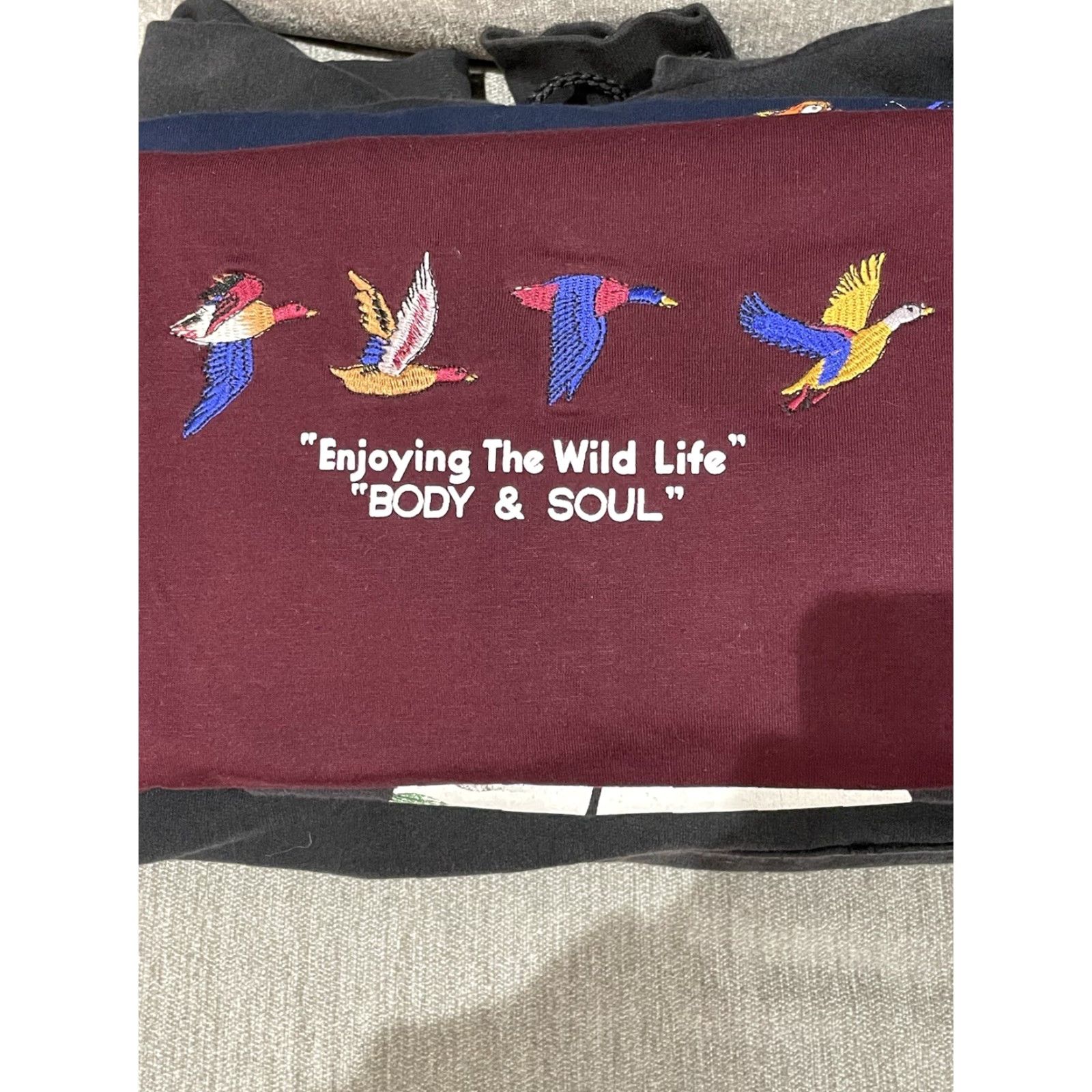 Vintage Body & Soul Embroidered Ducks T-Shirt Burgendy L Mens Regular Large Burgundy Ducks Embroidered Shirt Men Grand Duck Theme Classic Size US L / EU 52-54 / 3 - 5 Thumbnail