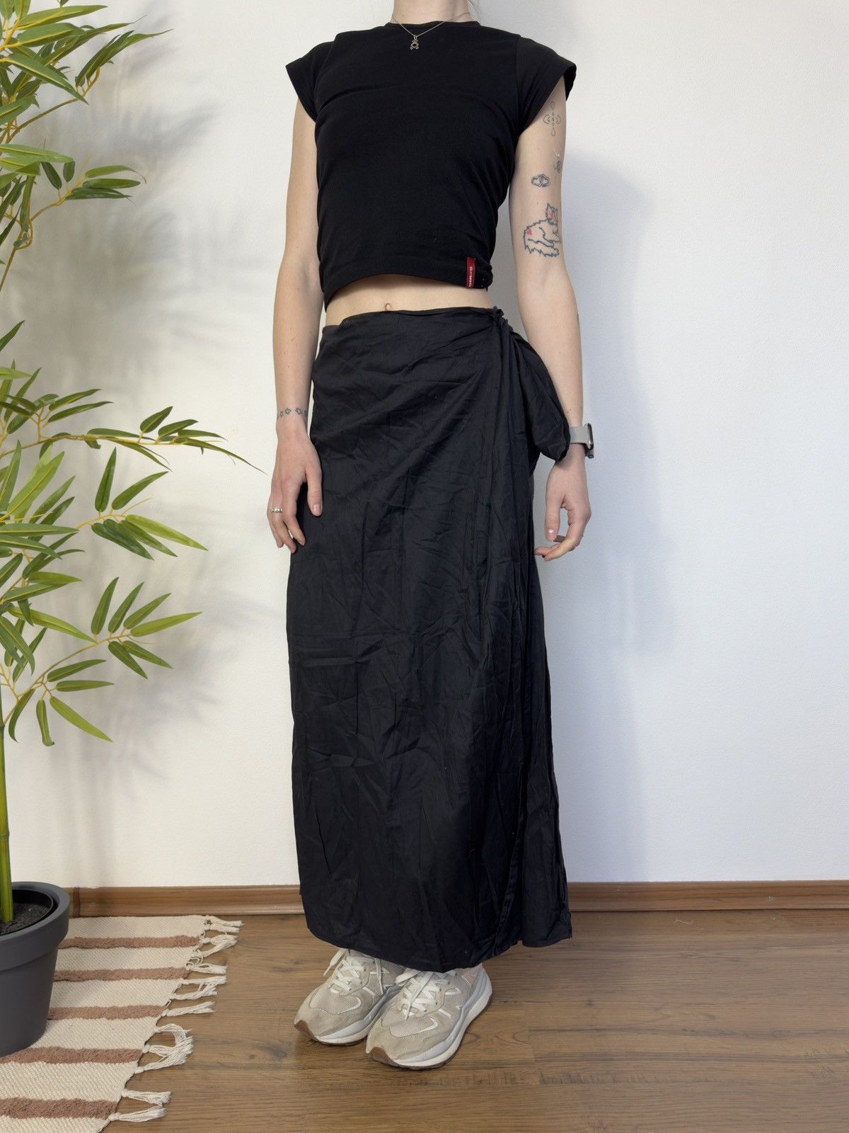 image of Maison Margiela Maison Martin Margiela Mm6 Avant Garde Maxi Skirt in Navy, Women's (Size 30)