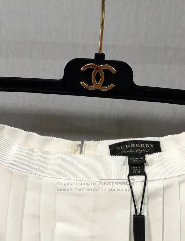 Burberry Burberry White Cotton Long Pleated Skirt. Size 28" / US 6 / IT 42 - 5 Thumbnail